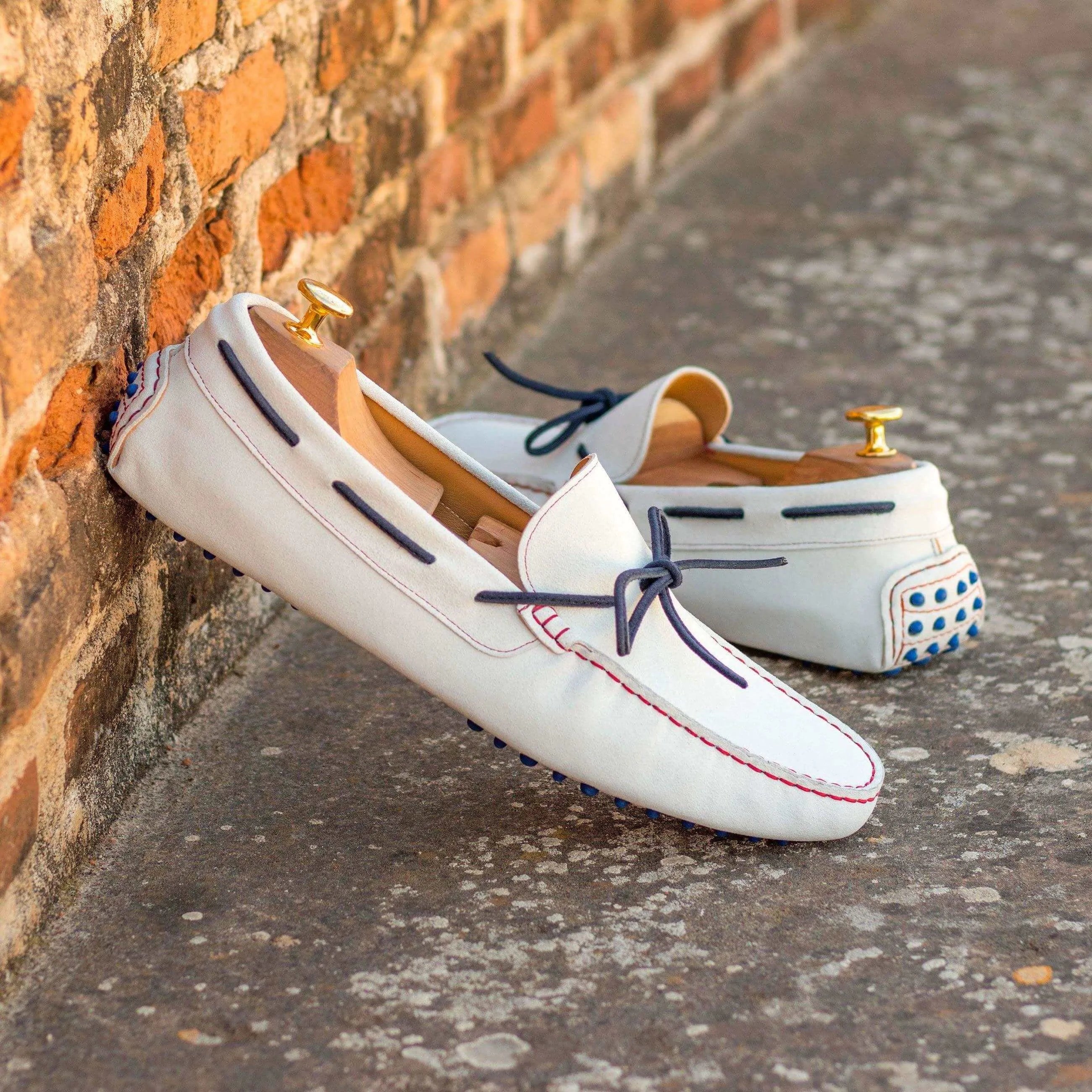 1989 Driver white leather driving shoes in cart, comfortable style