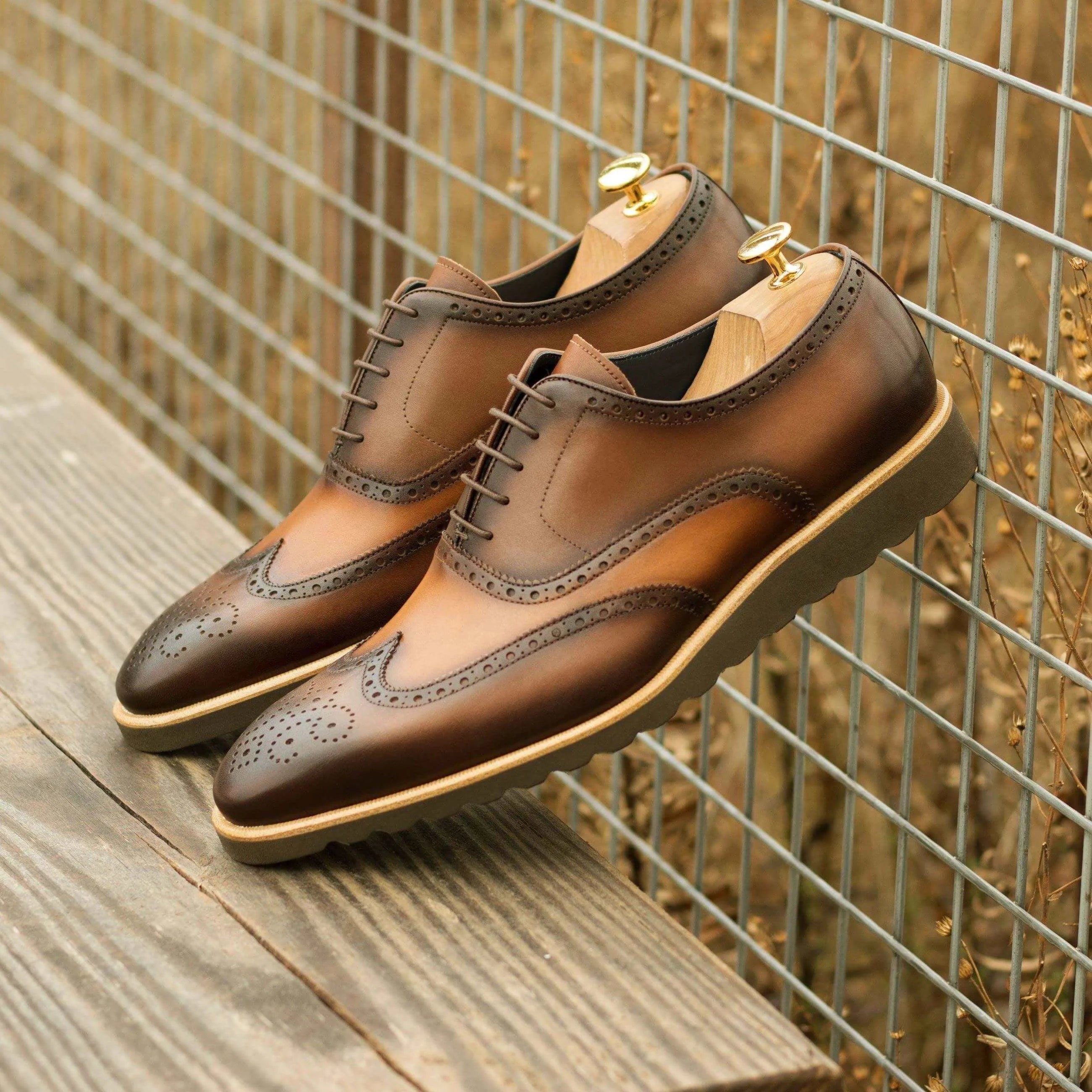 Brown leather 21QW full brogue shoes with hand-painted patina