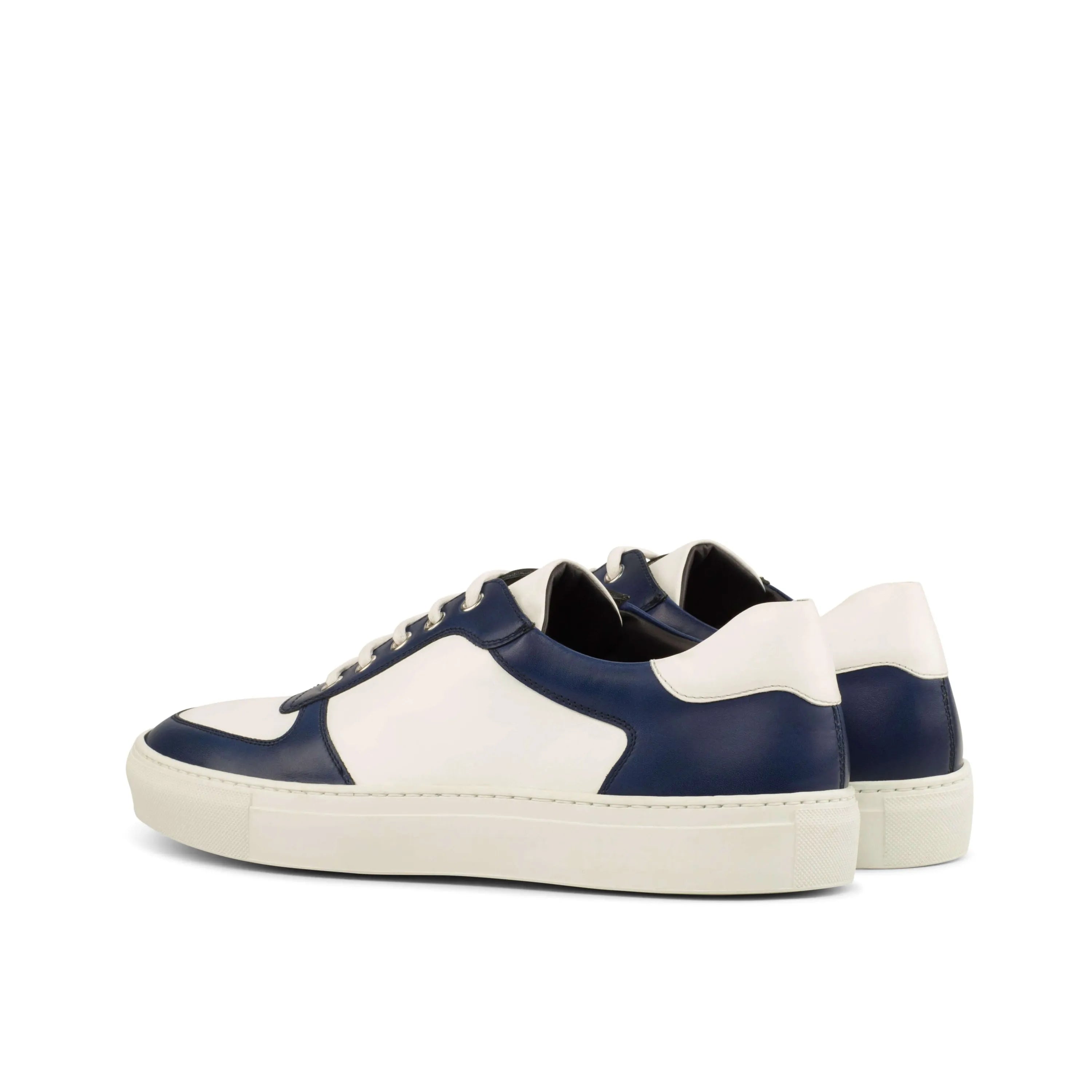 AL70 low top trainer sneaker in two-tone calf leather