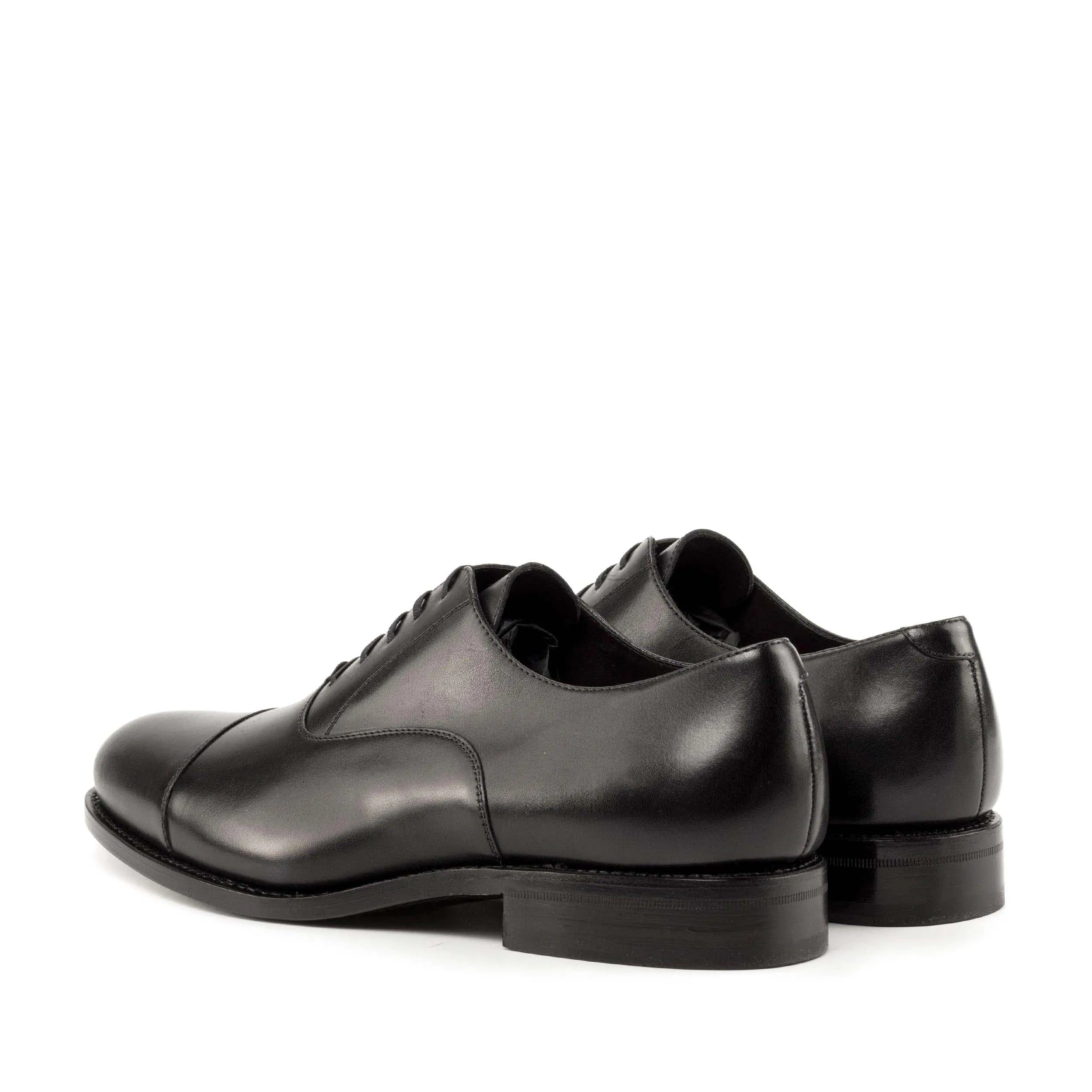 Pair of black leather Ales Oxford Shoes II, fast lane style