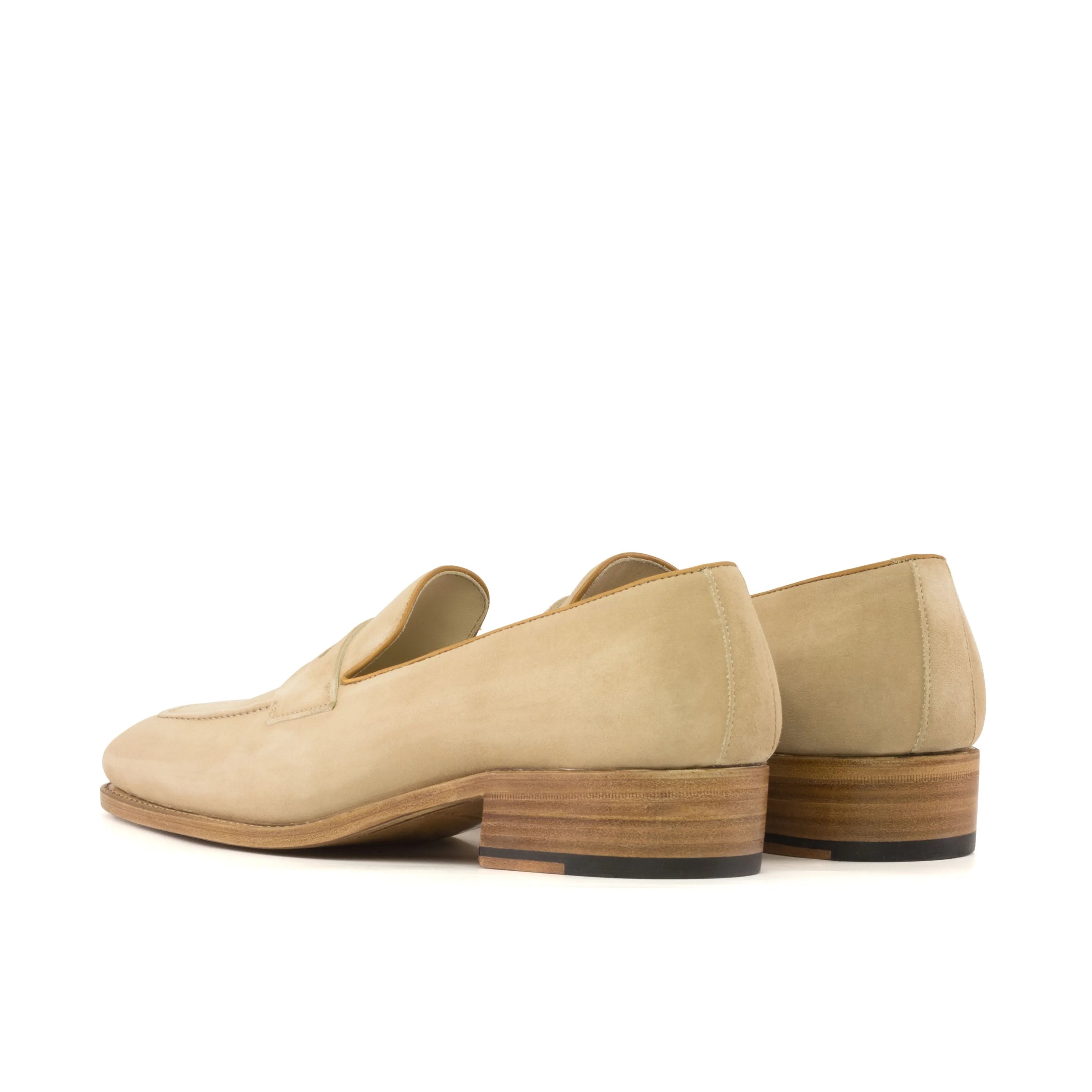 Alonzo loafers II in beige leather with chisel toe design