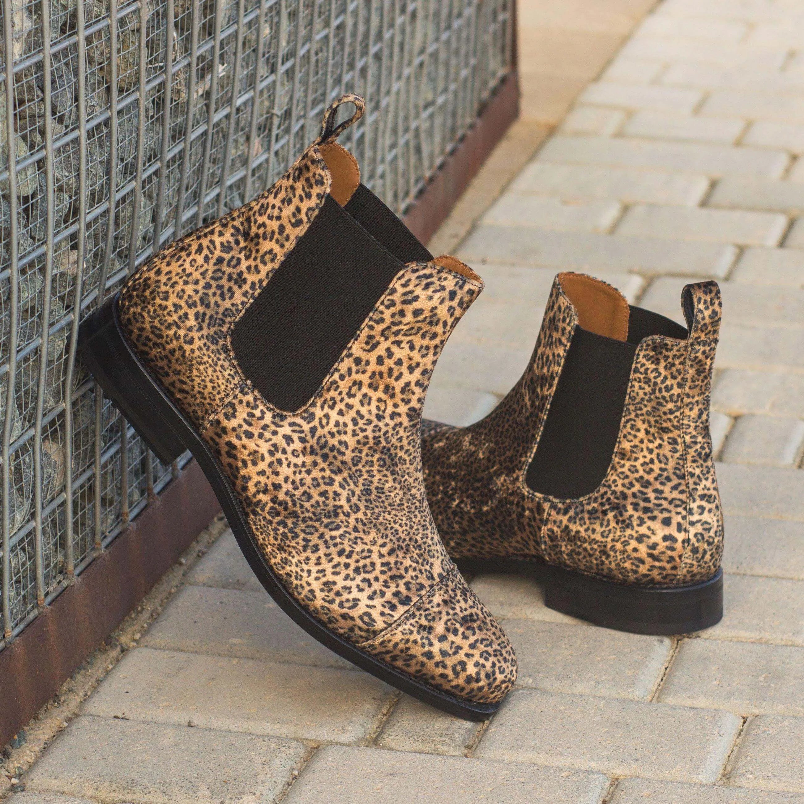 Amir Chelsea Boots II in leopard print