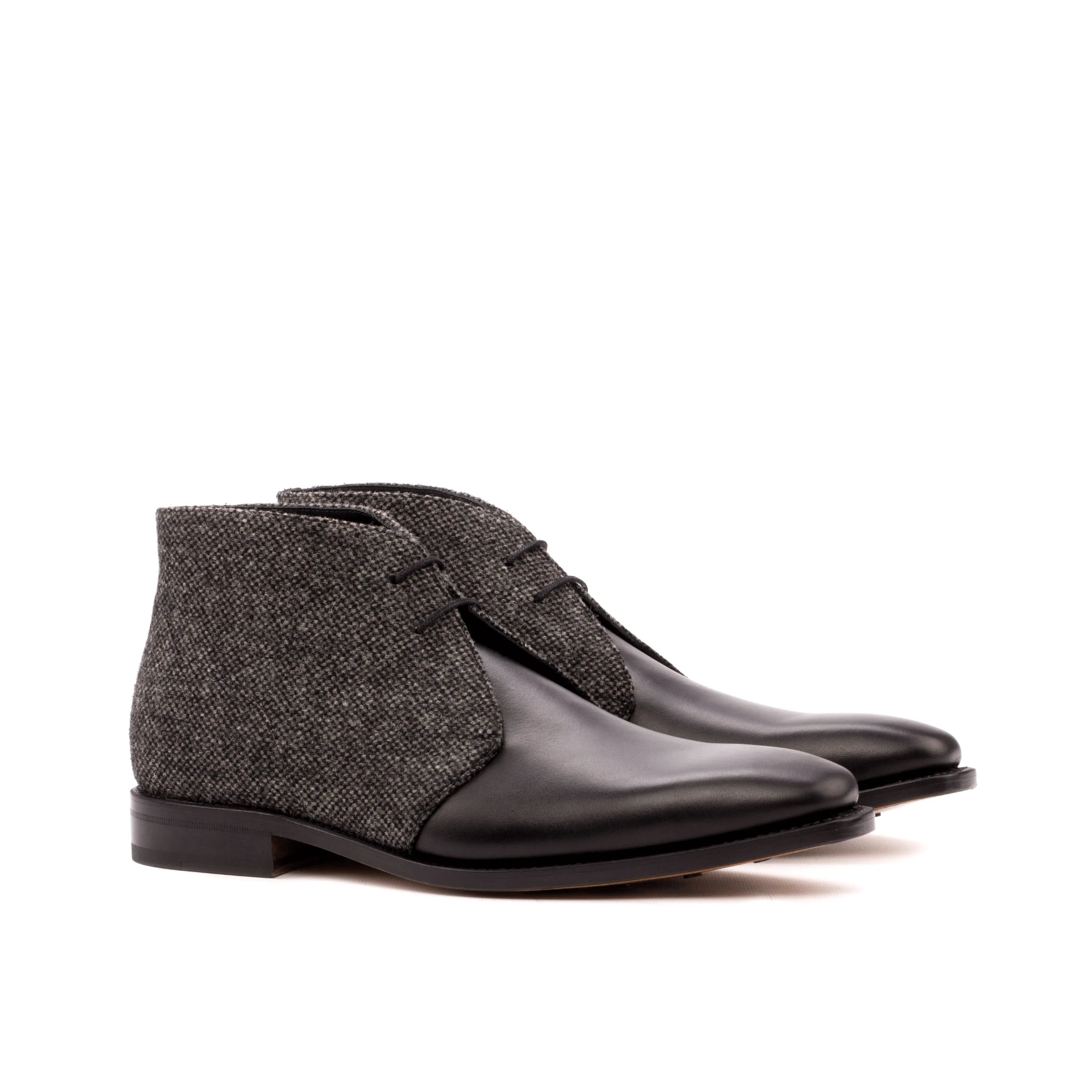 Artemon chukka boots in two-tone leather and tweed