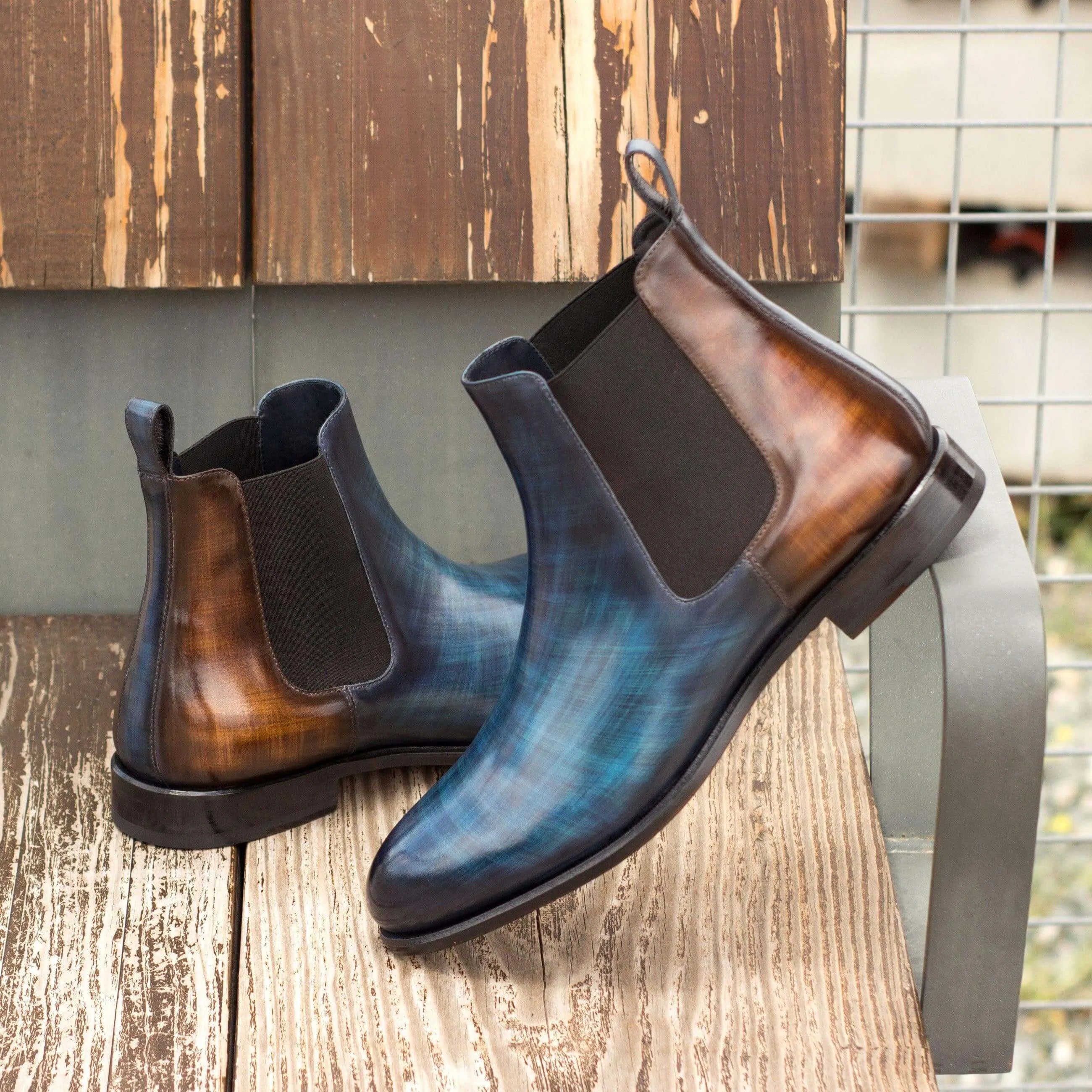Babak patina chelsea boots II in two-toned leather with crust patina