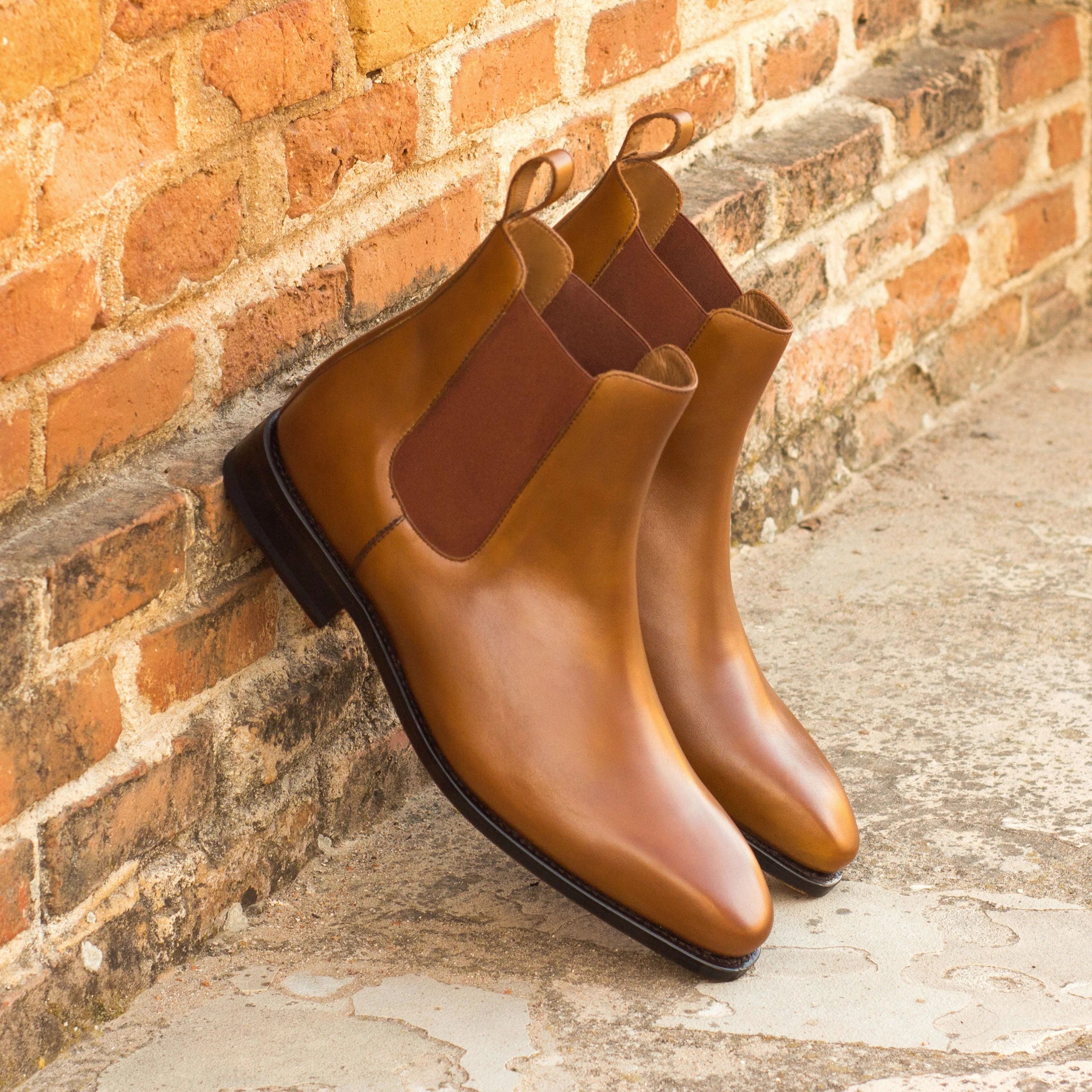 Braindo Chelsea Boots II with tan leather, brown elastic sides, black soles