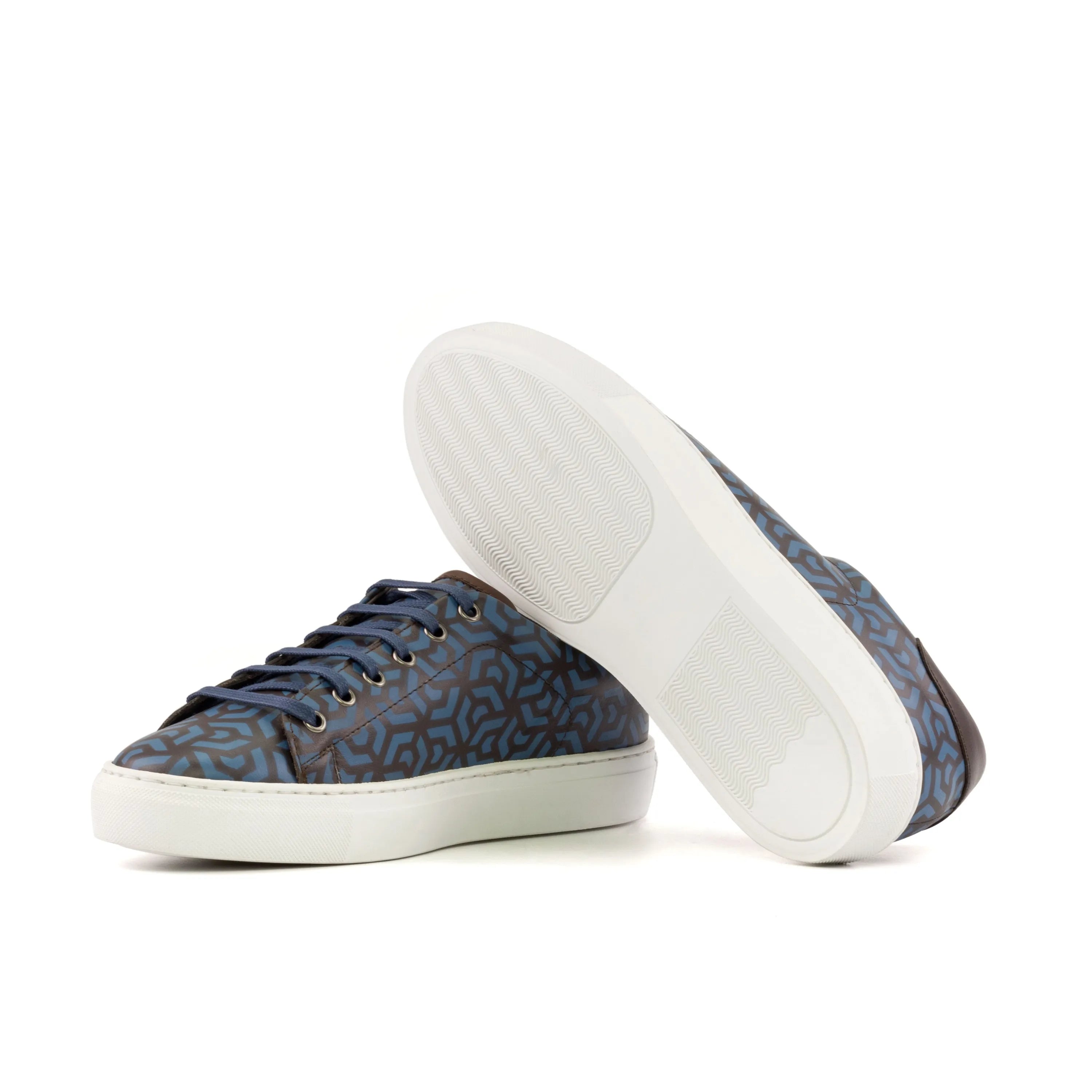 Braska trainer sneaker in patterned blue leather