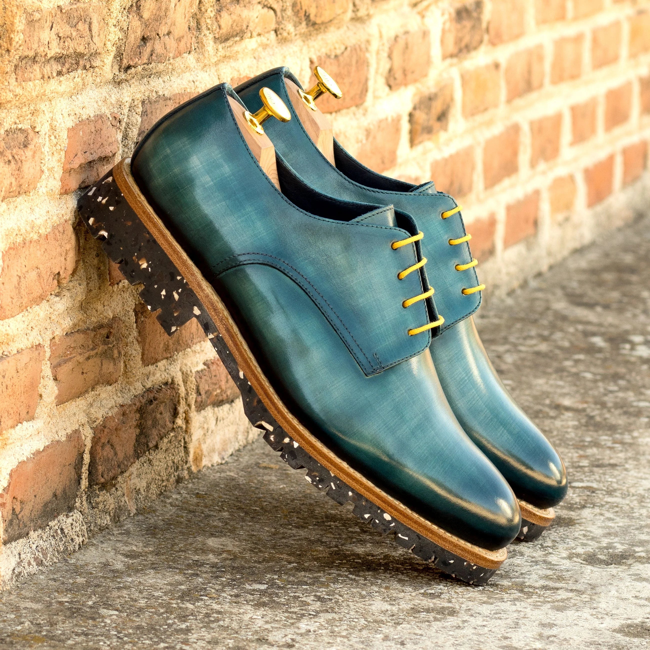 Destination Patina Derby shoes II in blue calf leather with open lacing
