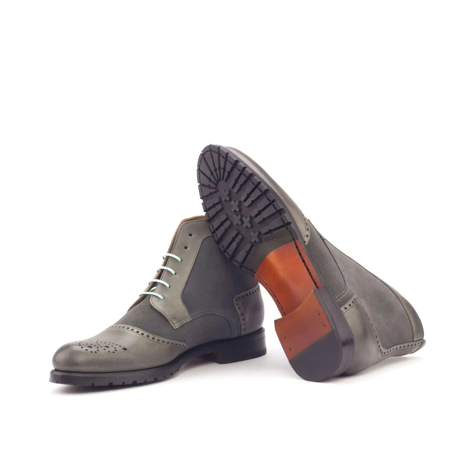 Elizabeth ladies brogue boots in gray leather wingtip design