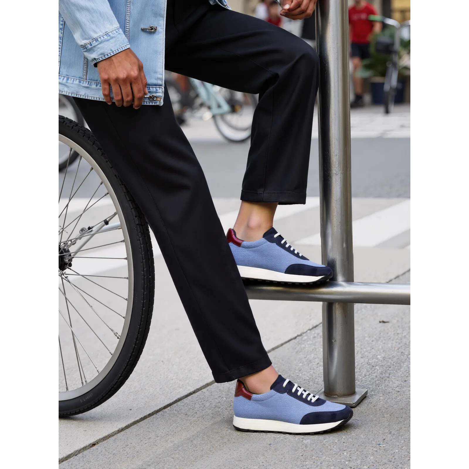 Endalos Geneva sneakers in blue and navy