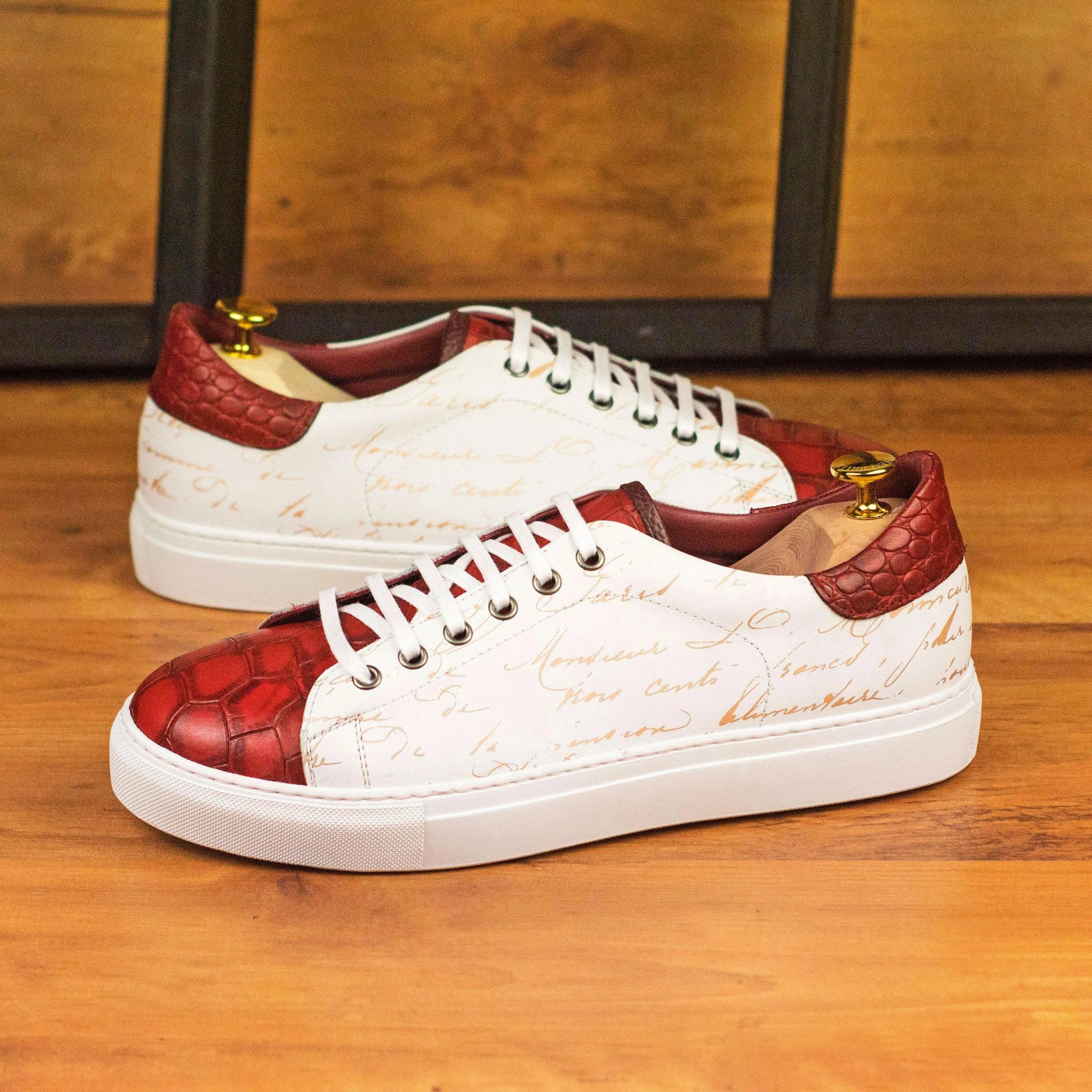 G59 trainer sneaker with white design and red crocodile accents