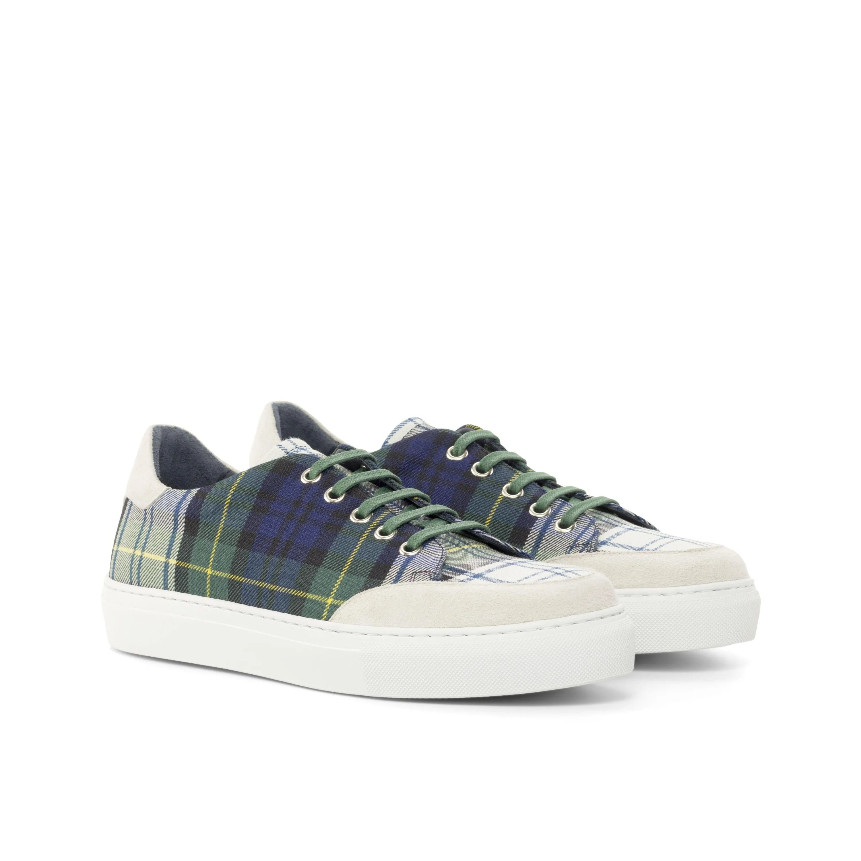 Gavina ladies tennis sneaker with plaid low-top design
