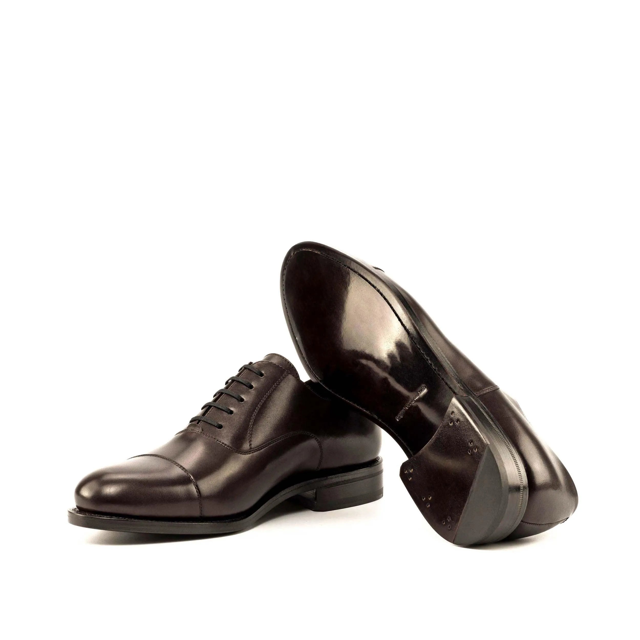 Pair of brown leather Hildon Oxford shoes in fast lane style