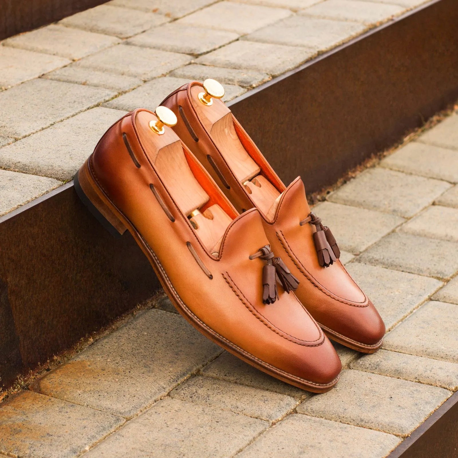 Jag loafers II: leather tassel loafers with shoe trees, luxury bespoke shoes for men