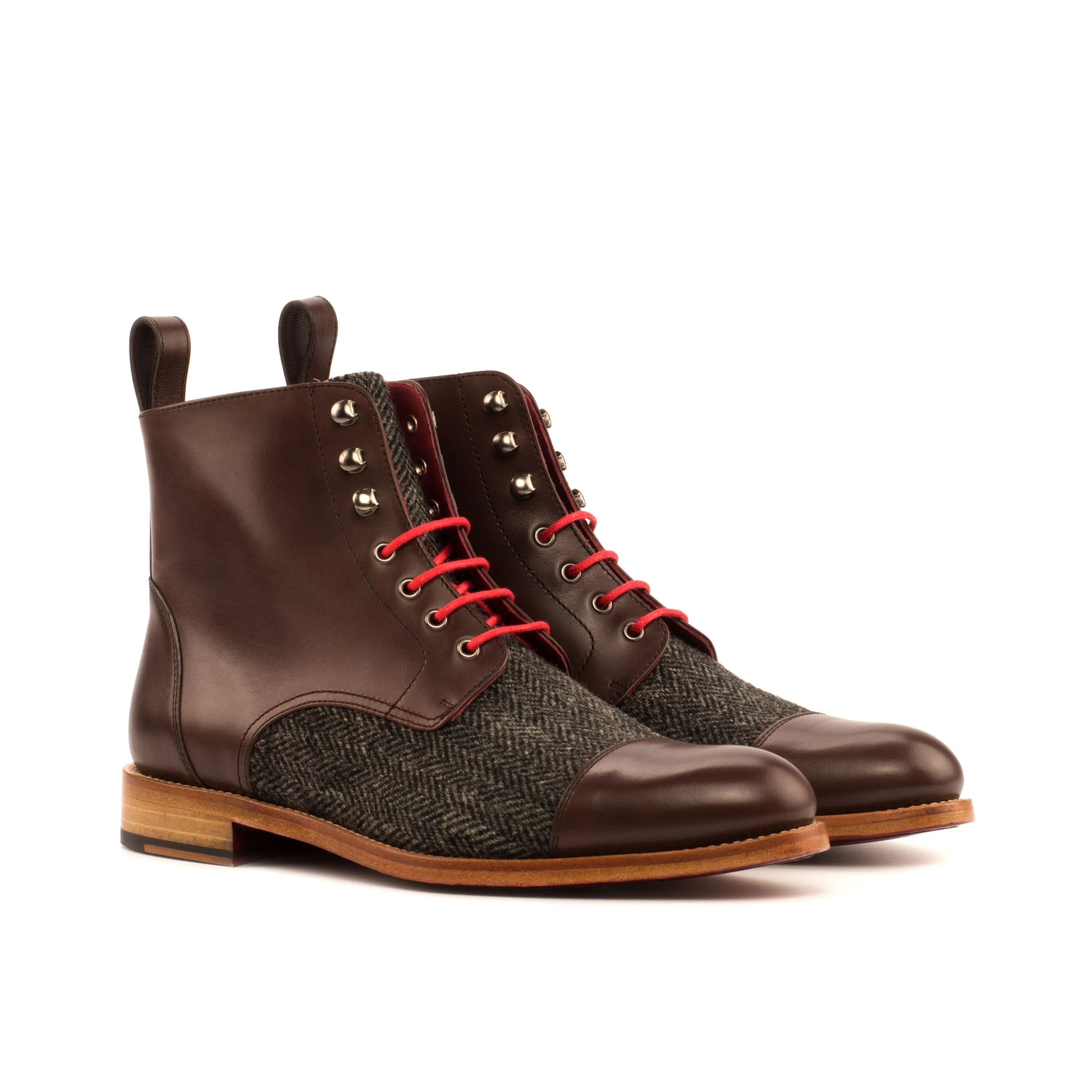 Dark brown Jorge ladies captoe boots with tweed and red laces