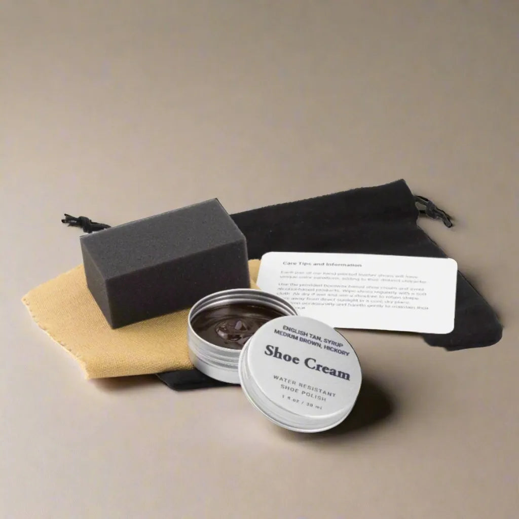 Leather care cream shoe cream kit with applicator and cloth