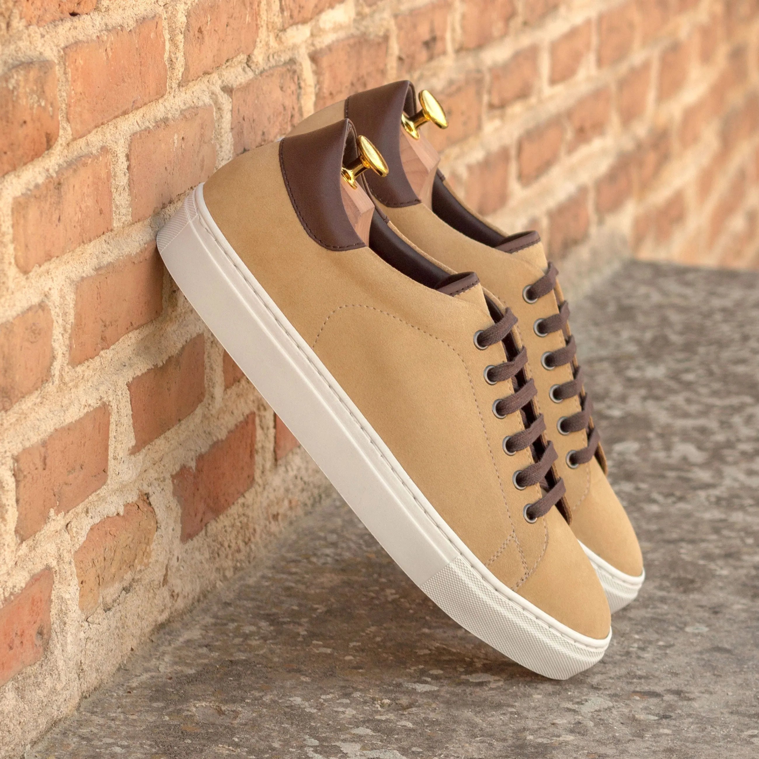Tan Lordi Trainer Sneakers II with brown accents on leather