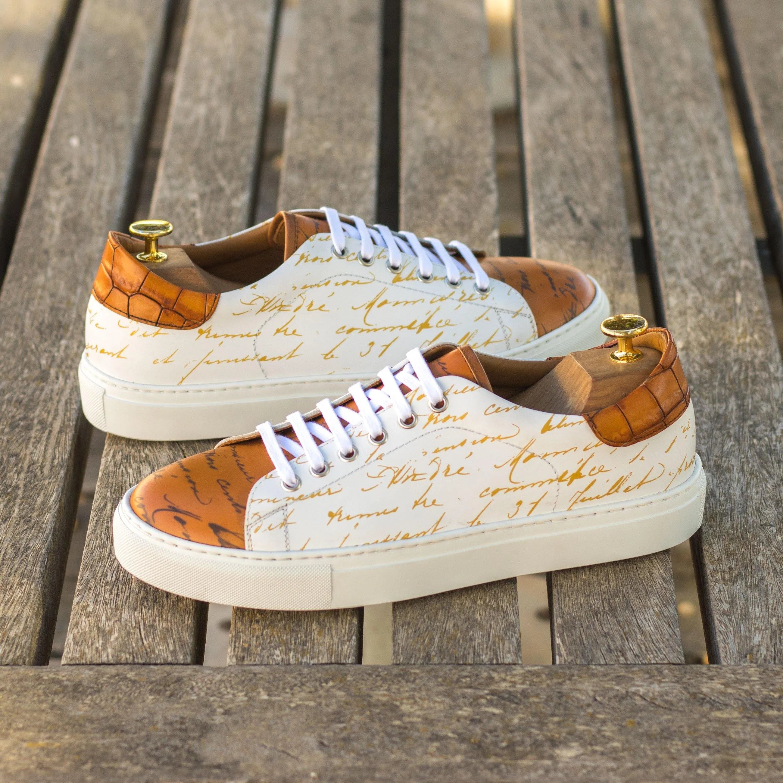 Messenger Trainer Sneaker in stylish white and brown leather