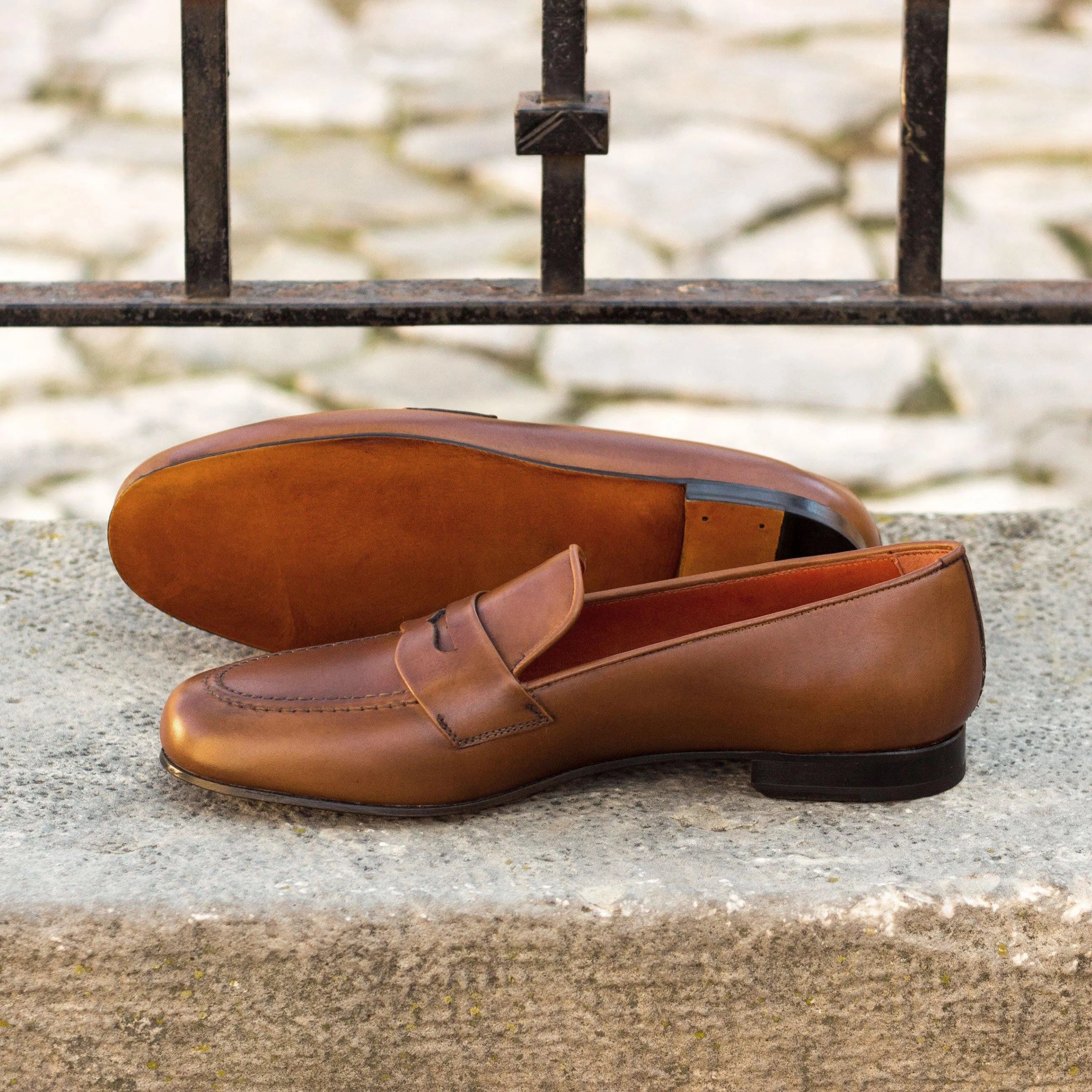 Brown leather penny loafers in Monaco Wellington Slipon II with leather sole