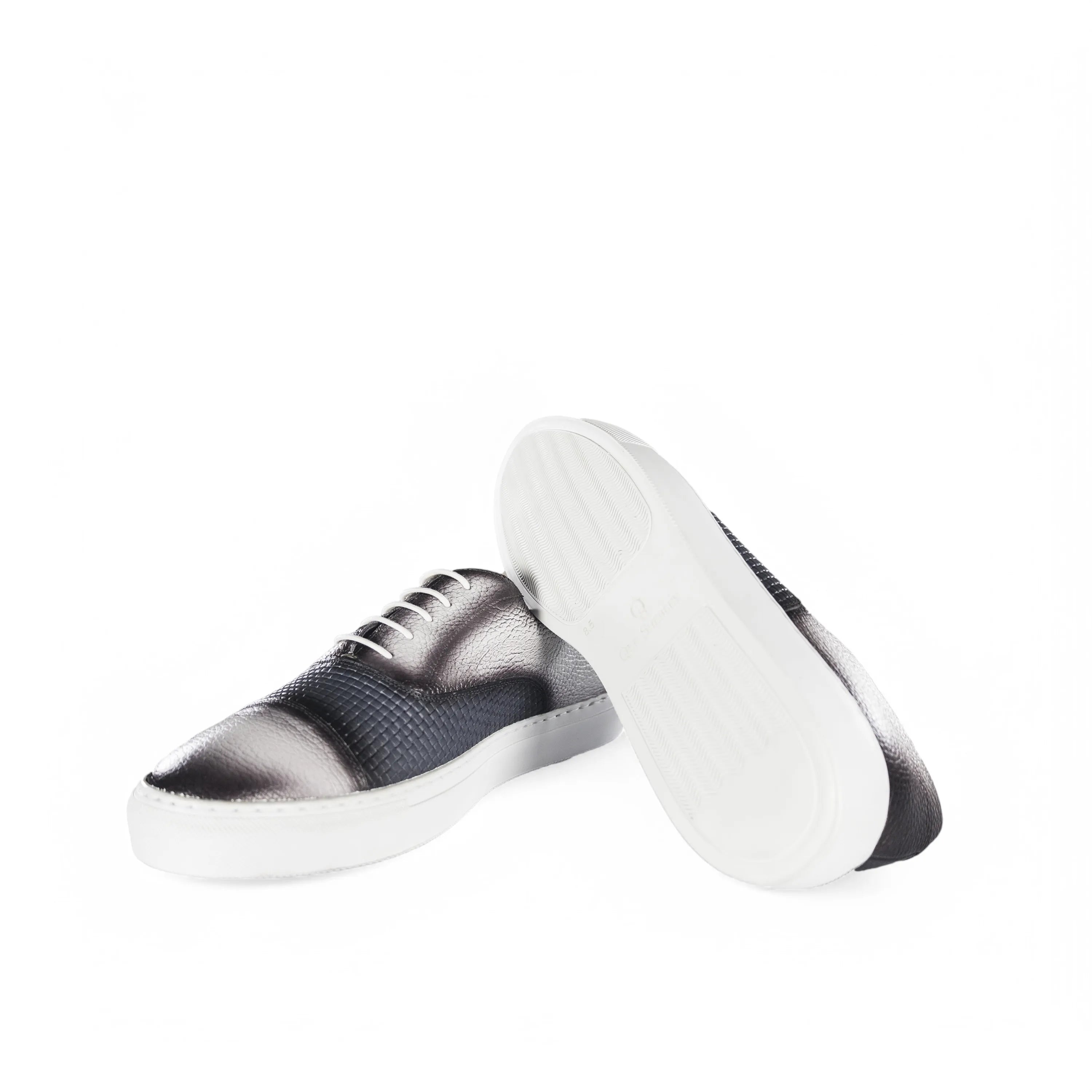 Olimpia Oxford sneaker in stylish black and silver