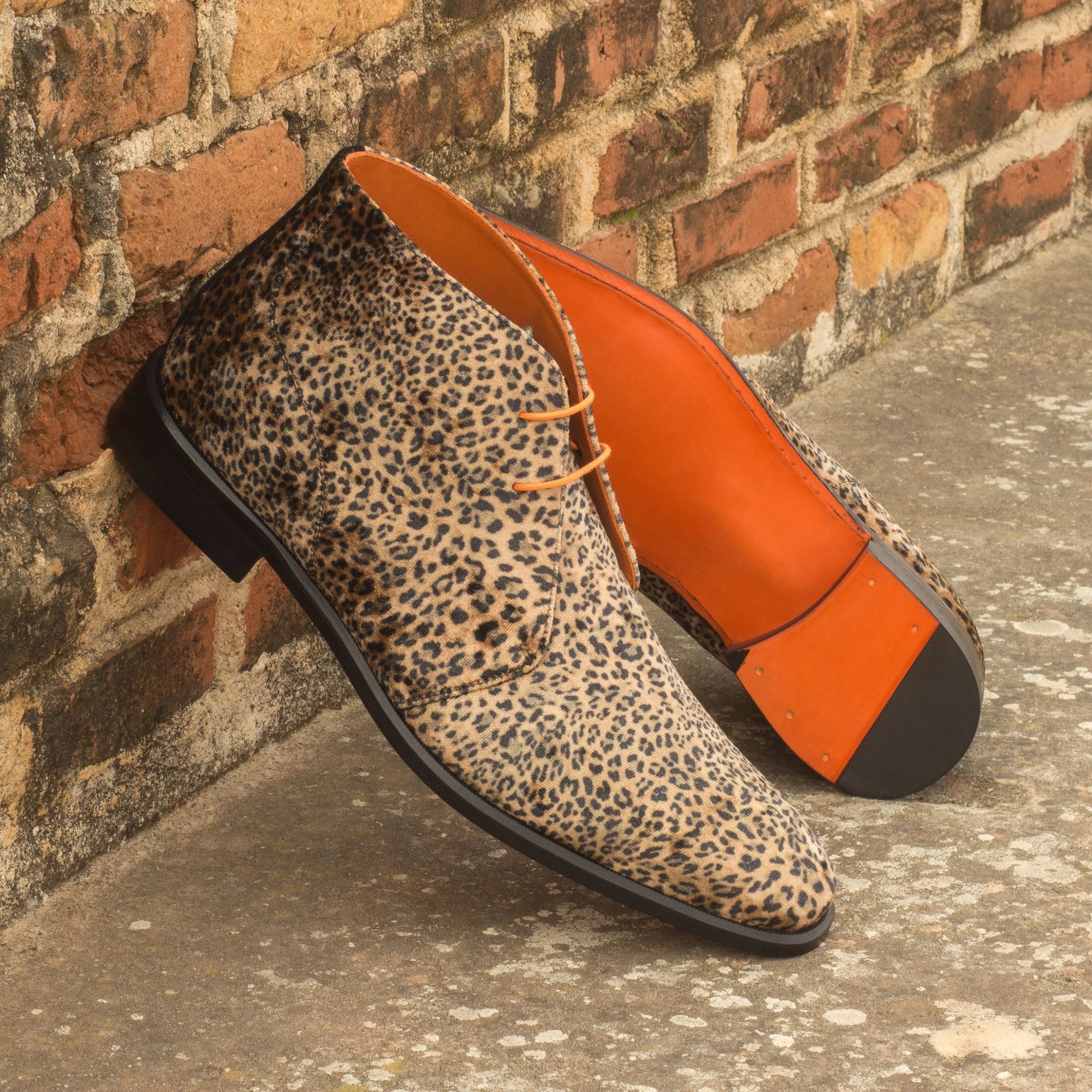 Pardo Chukka boots II with leopard print, orange accents, black leather soles