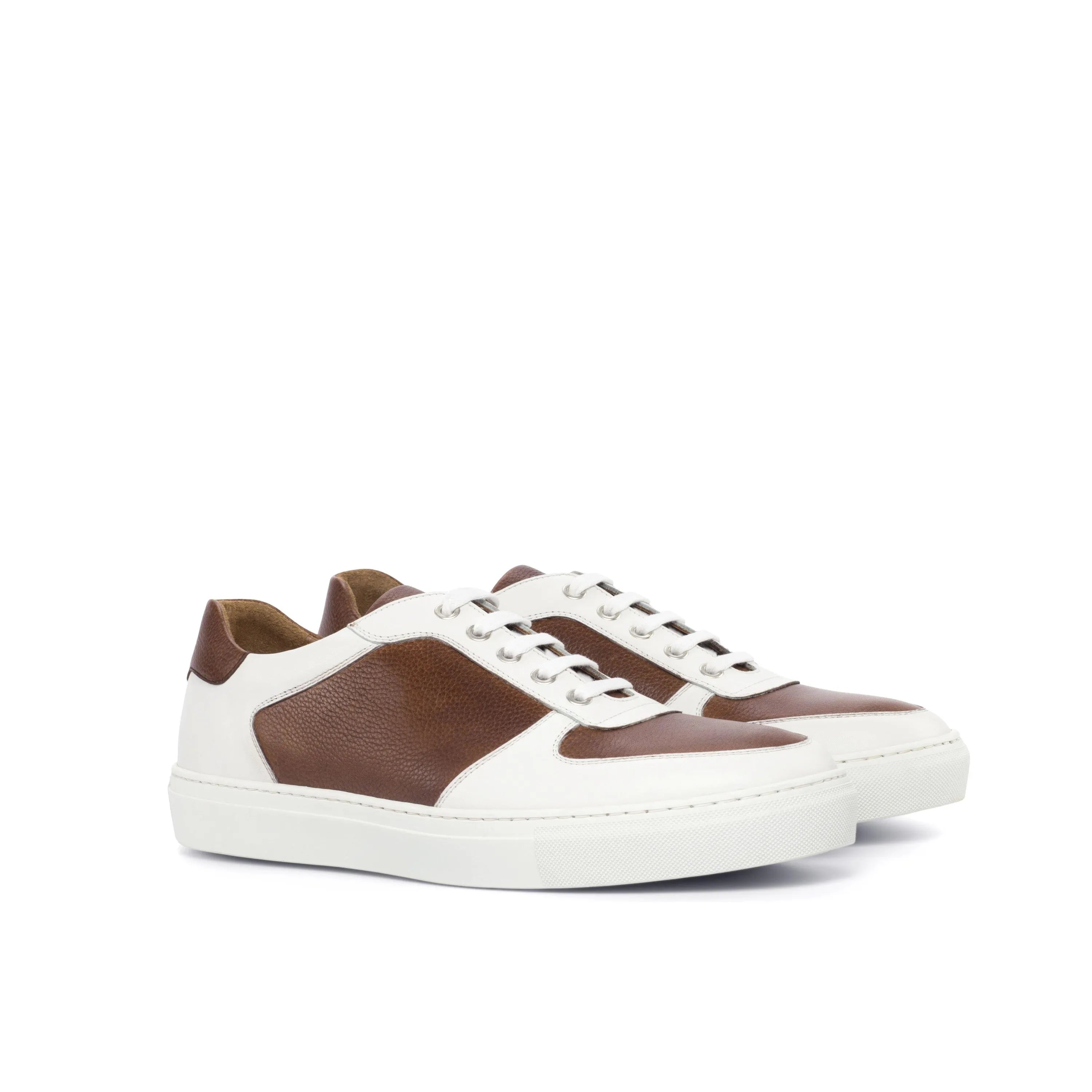 R51 low brown and white leather trainer sneaker for men
