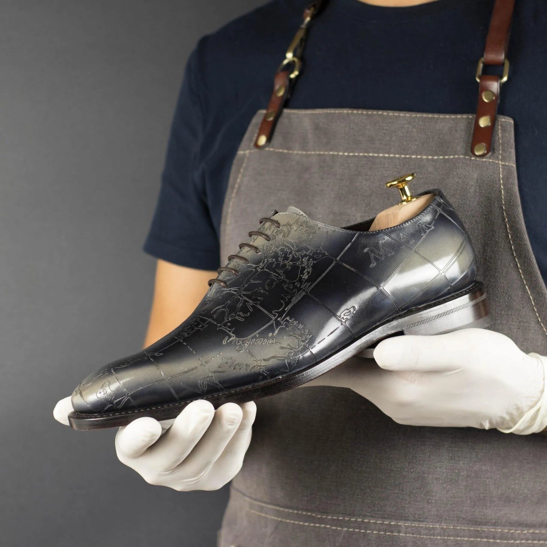 Rica Qtography Wholecut dress shoe with world map pattern