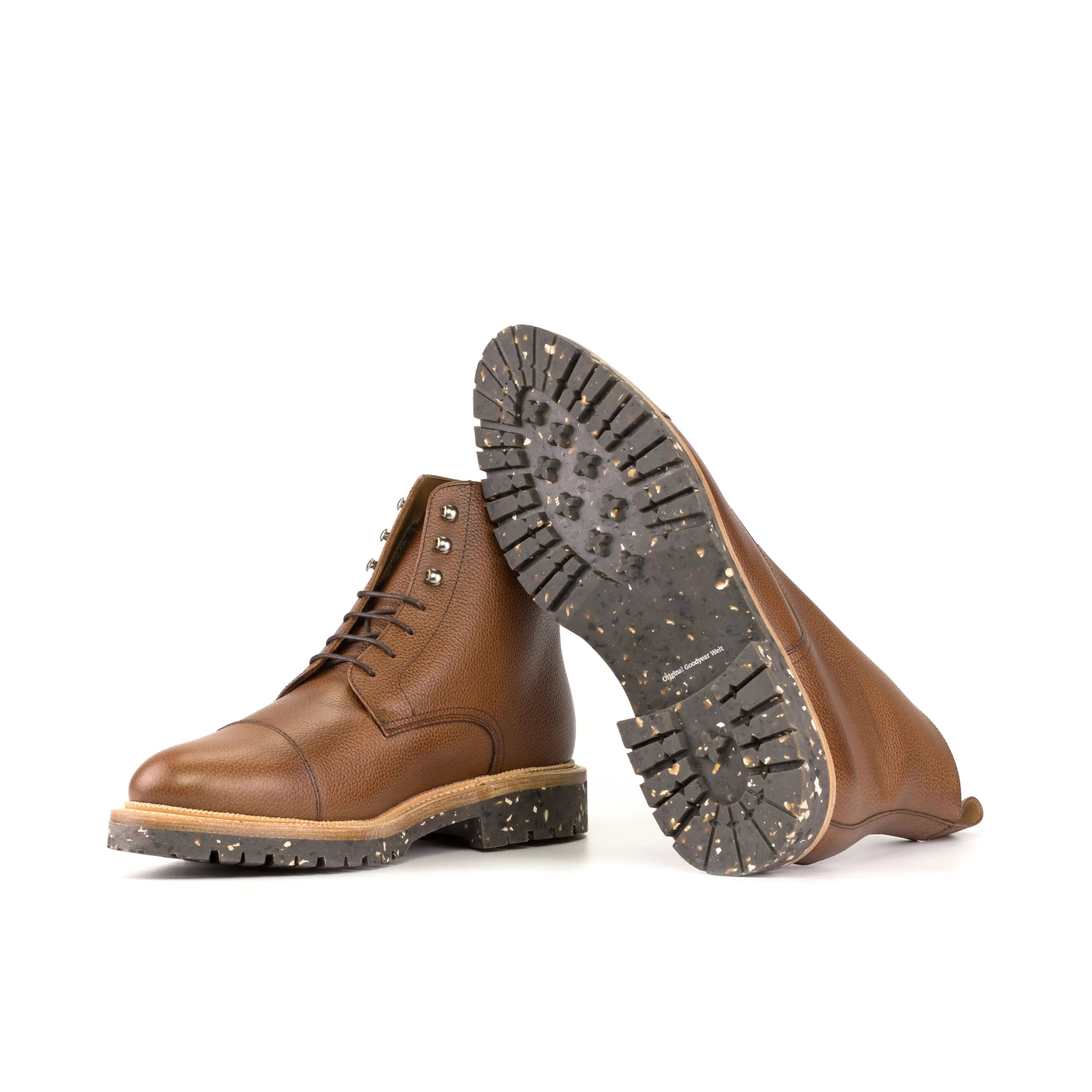 Senio Jumper Boots II in classic cap-toe brown leather