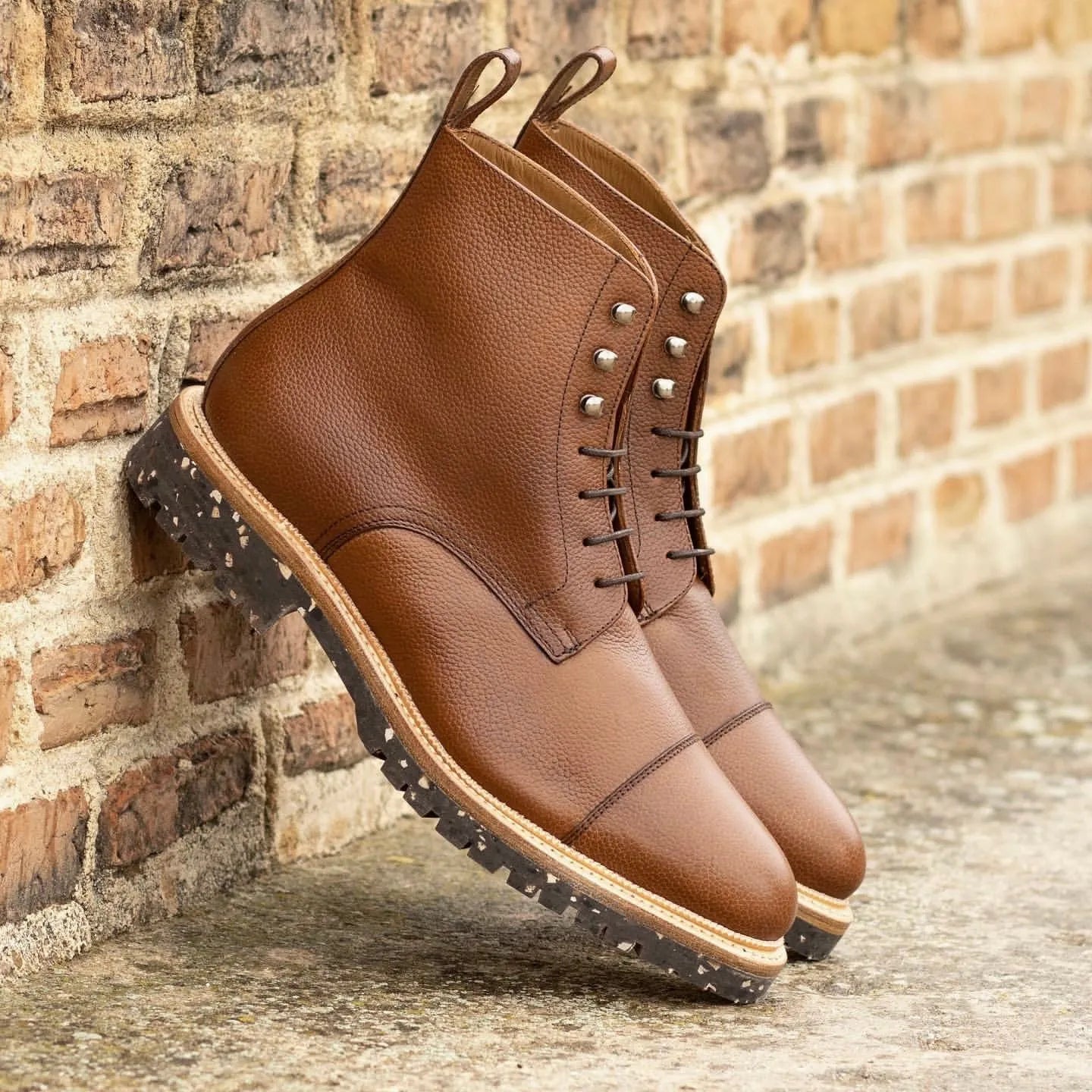 Senio Jumper Boots II brown leather lace-up classic cap-toe