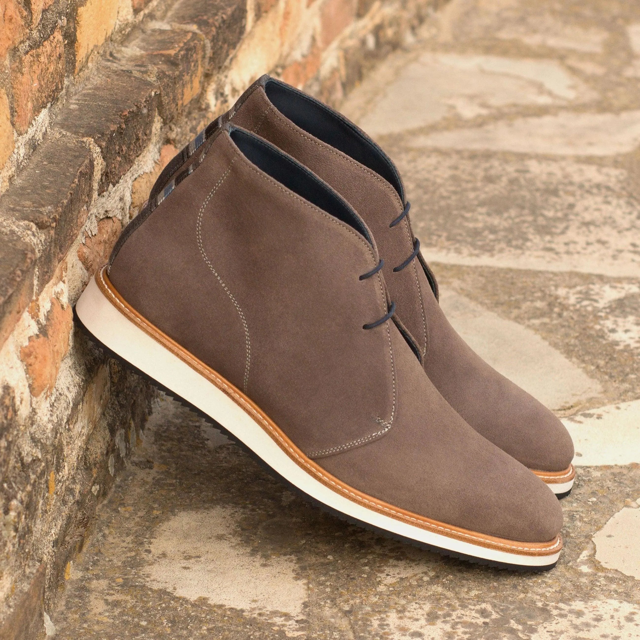 Brown suede T42 Chukka Boots II back view