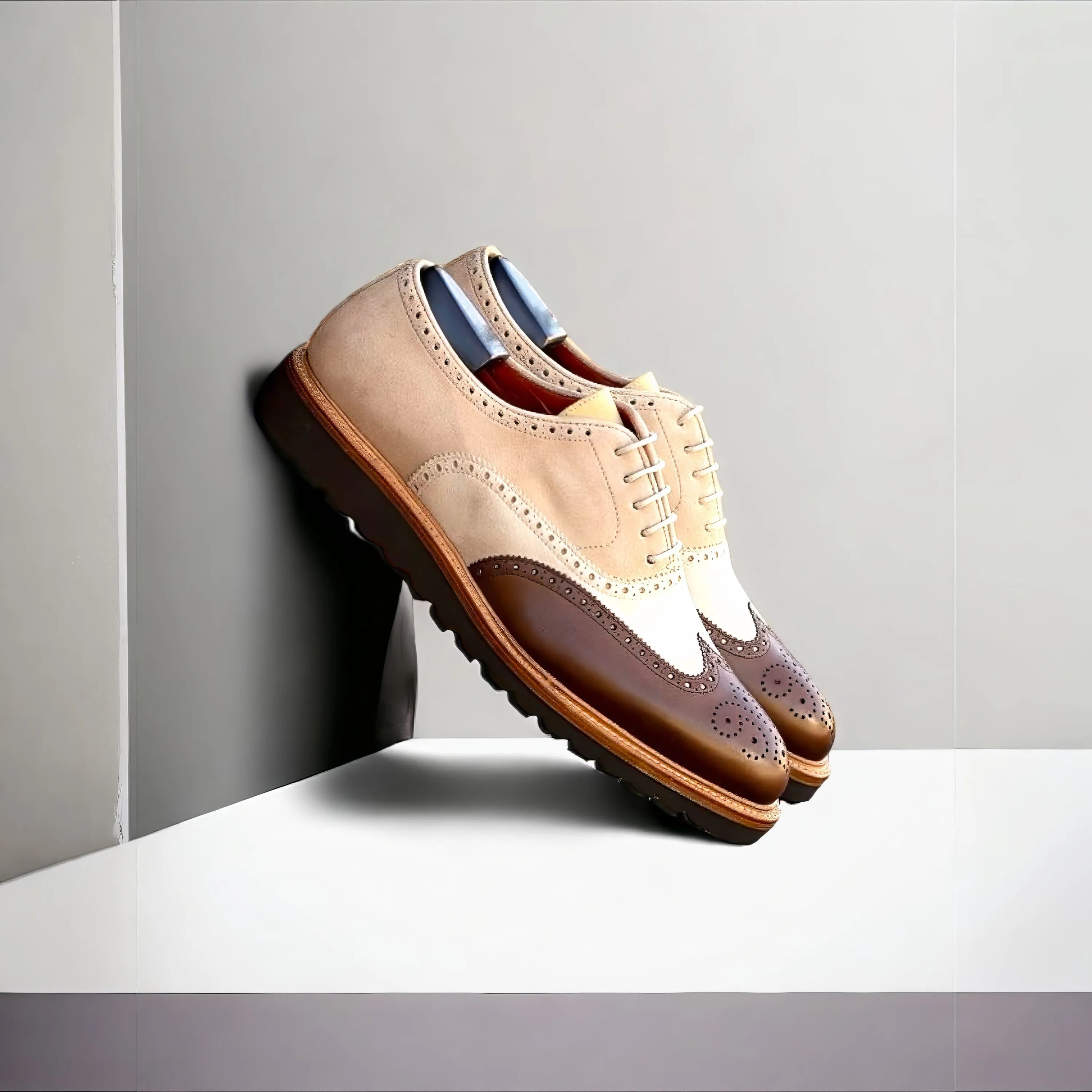 Tinley Full Brogue II two-tone calf leather wingtip shoes rounded toe