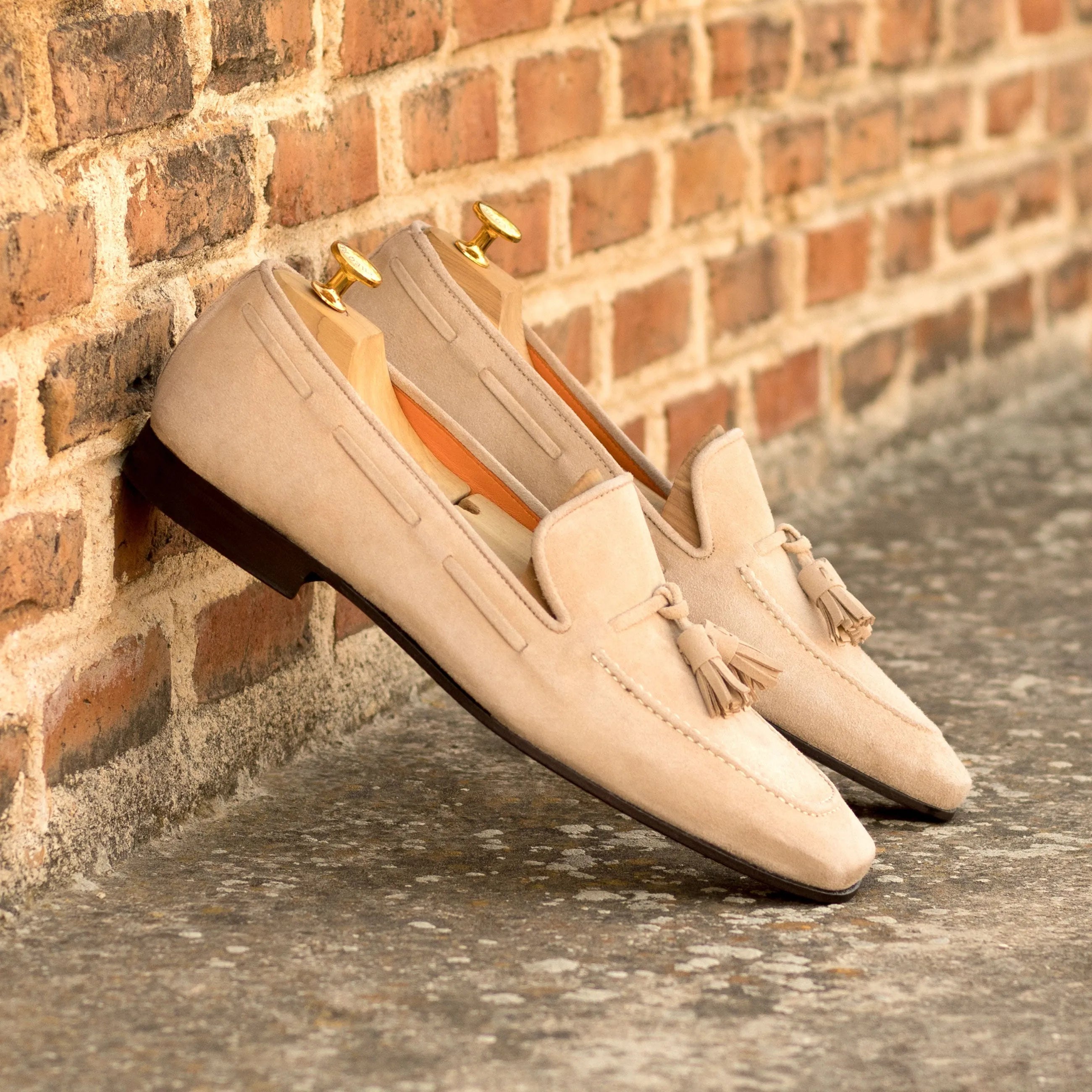 Xavier Drake slipon beige tassel loafers