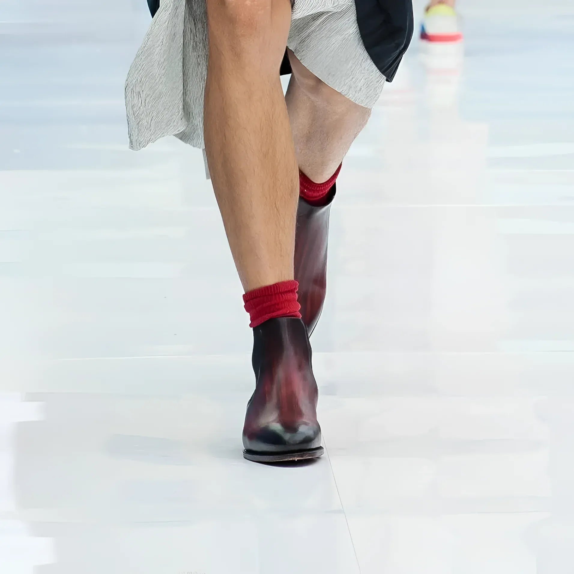 Burgundy patina Chelsea boots 009 with red socks