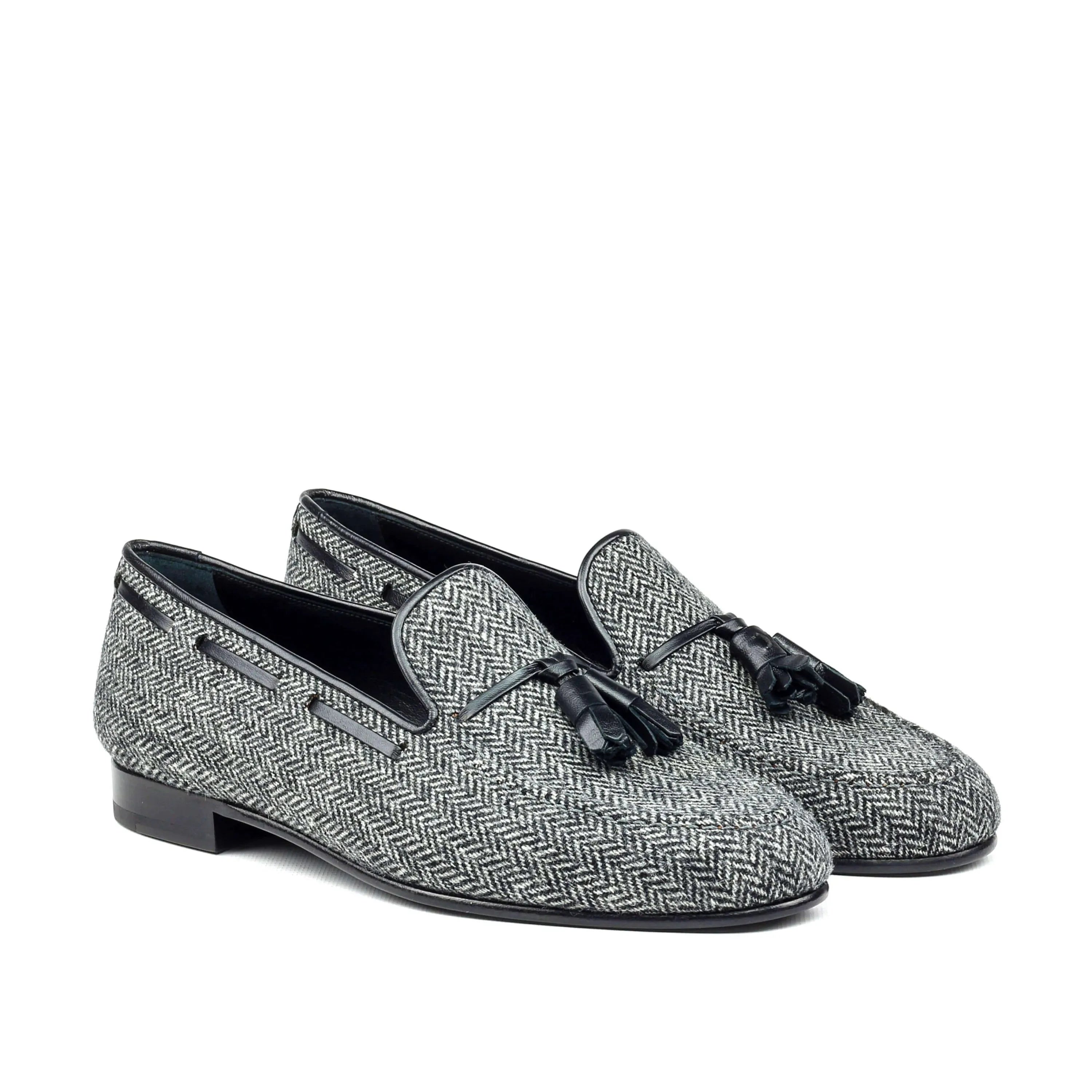 Gray Alexander loafers II with herringbone tassels, pointed toe shape