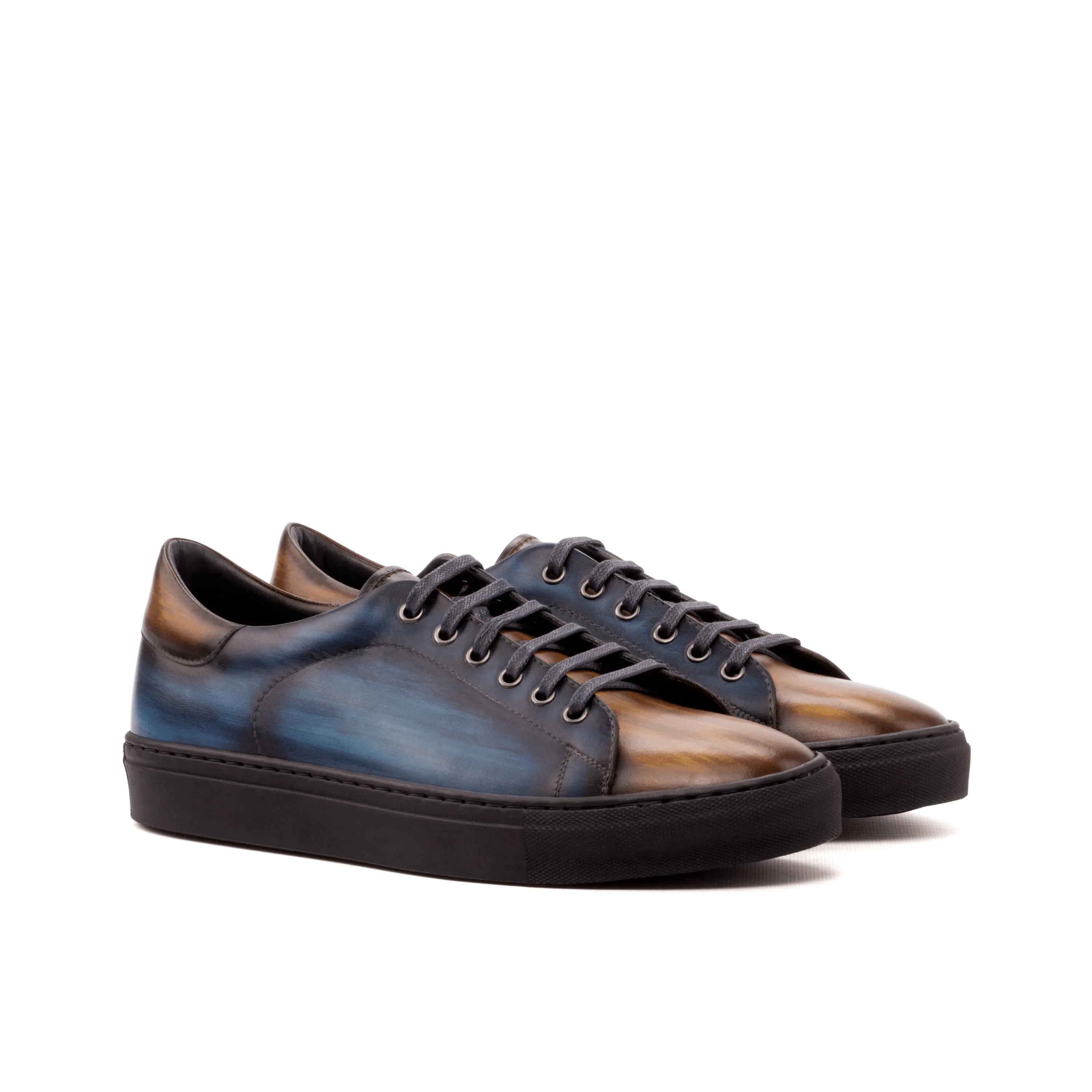 Azat trainer patina sneaker II with leather upper and black soles