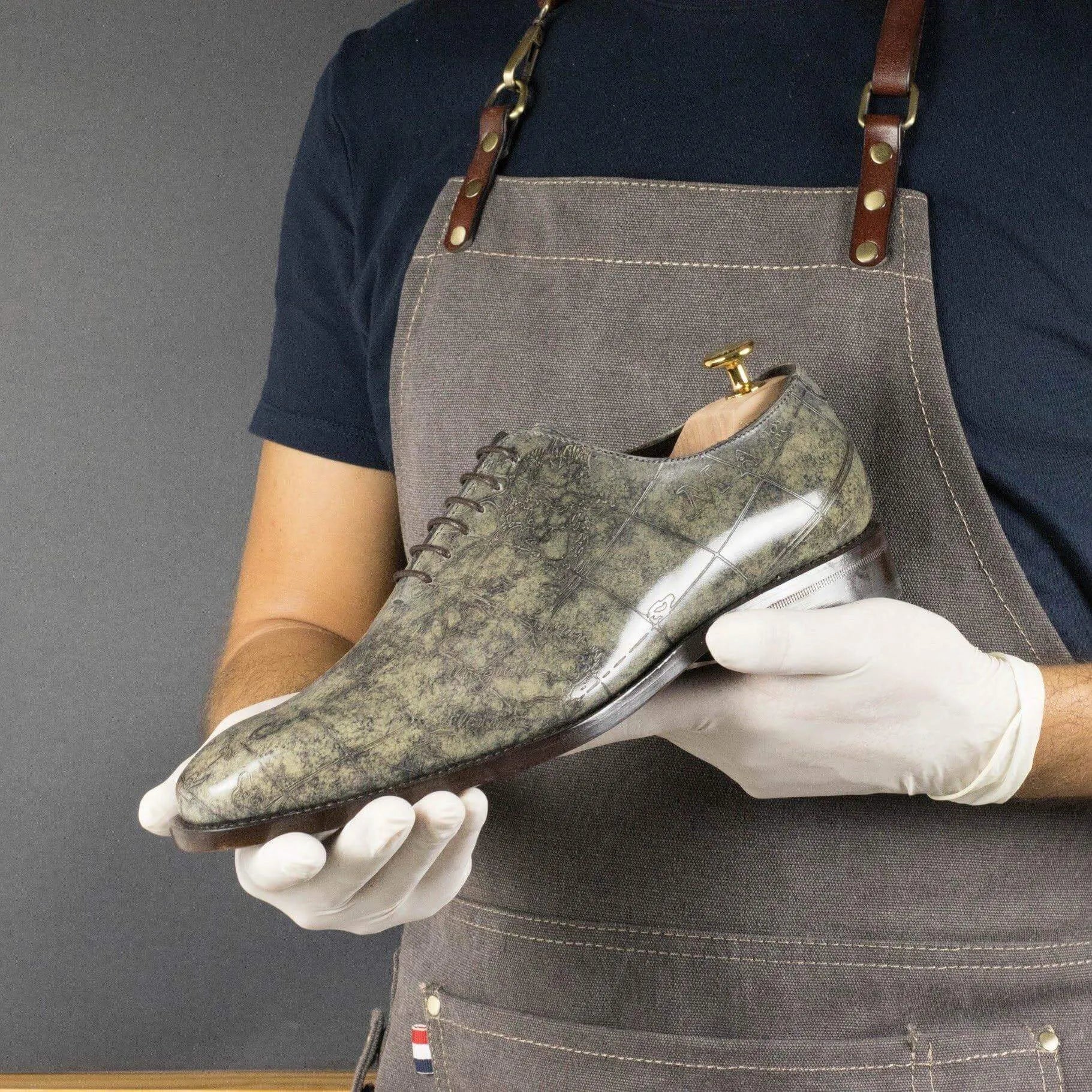 Gray patterned leather Coast Qtography Wholecut II dress shoe