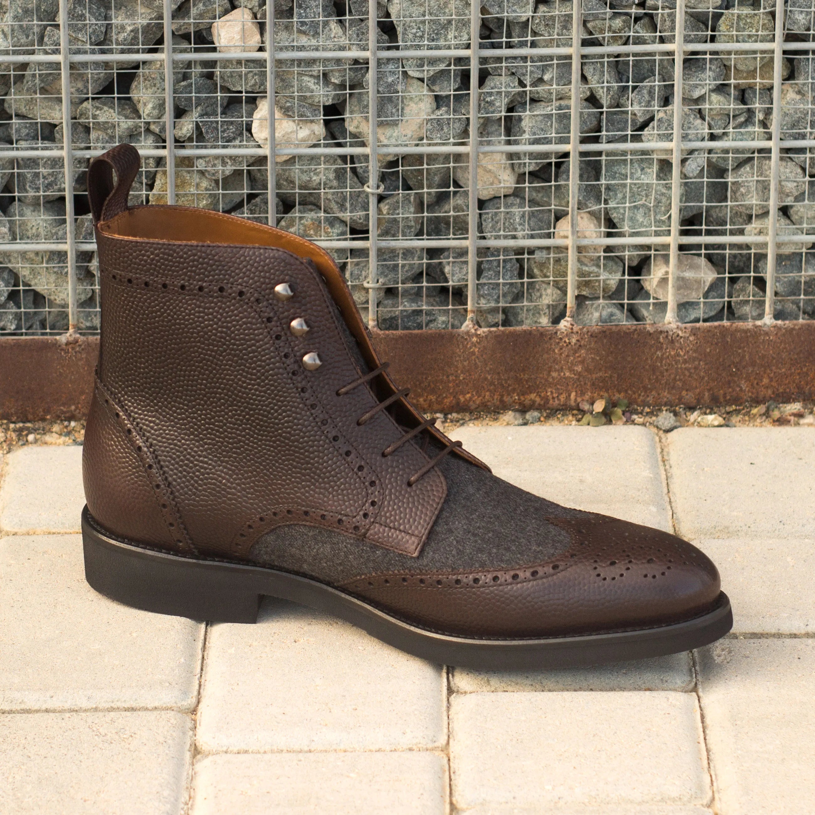 Dubai military brogue boot in brown leather and tweed