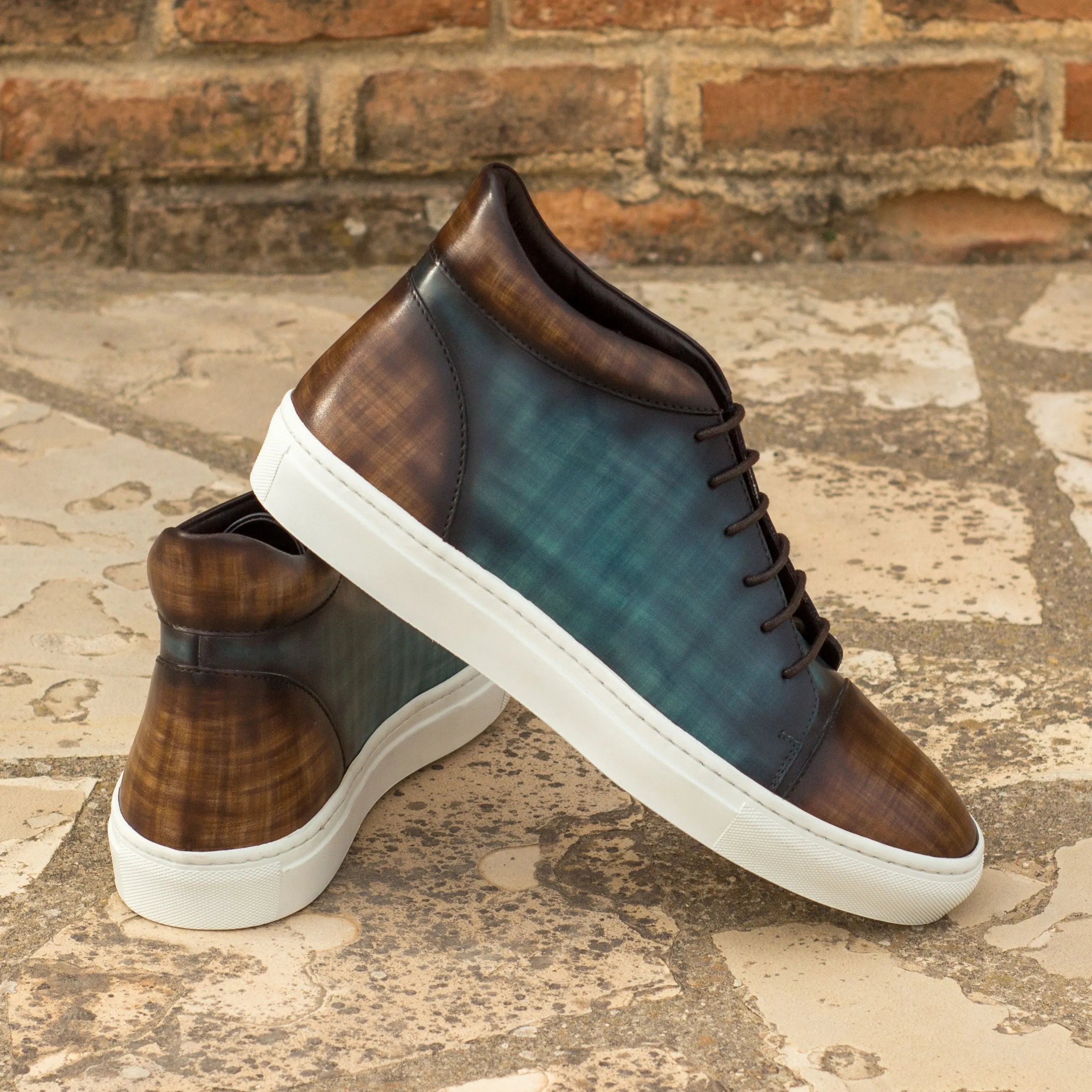Elano Patina high top sneakers in two-toned leather, back view