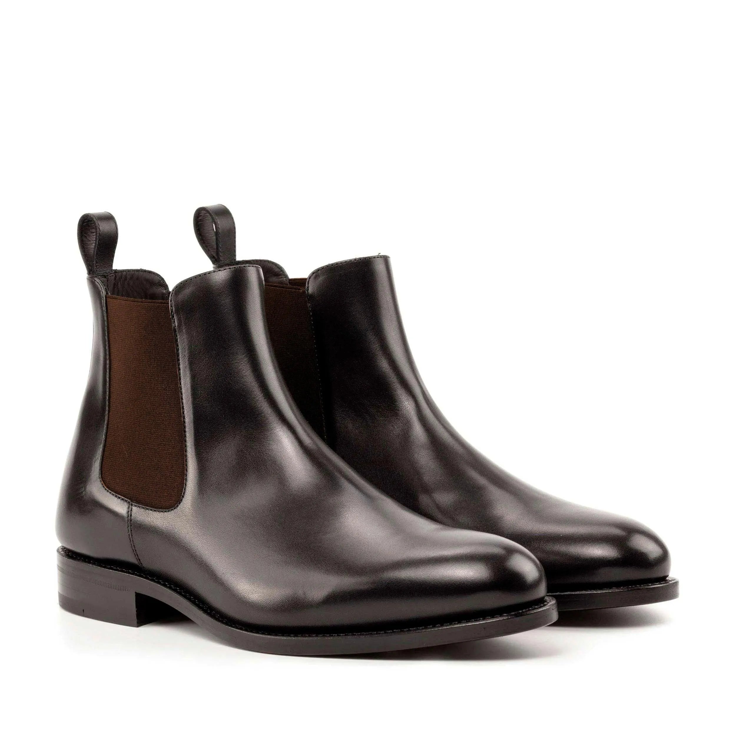 Henrystar Chelsea boots pair of dark brown leather in fast lane