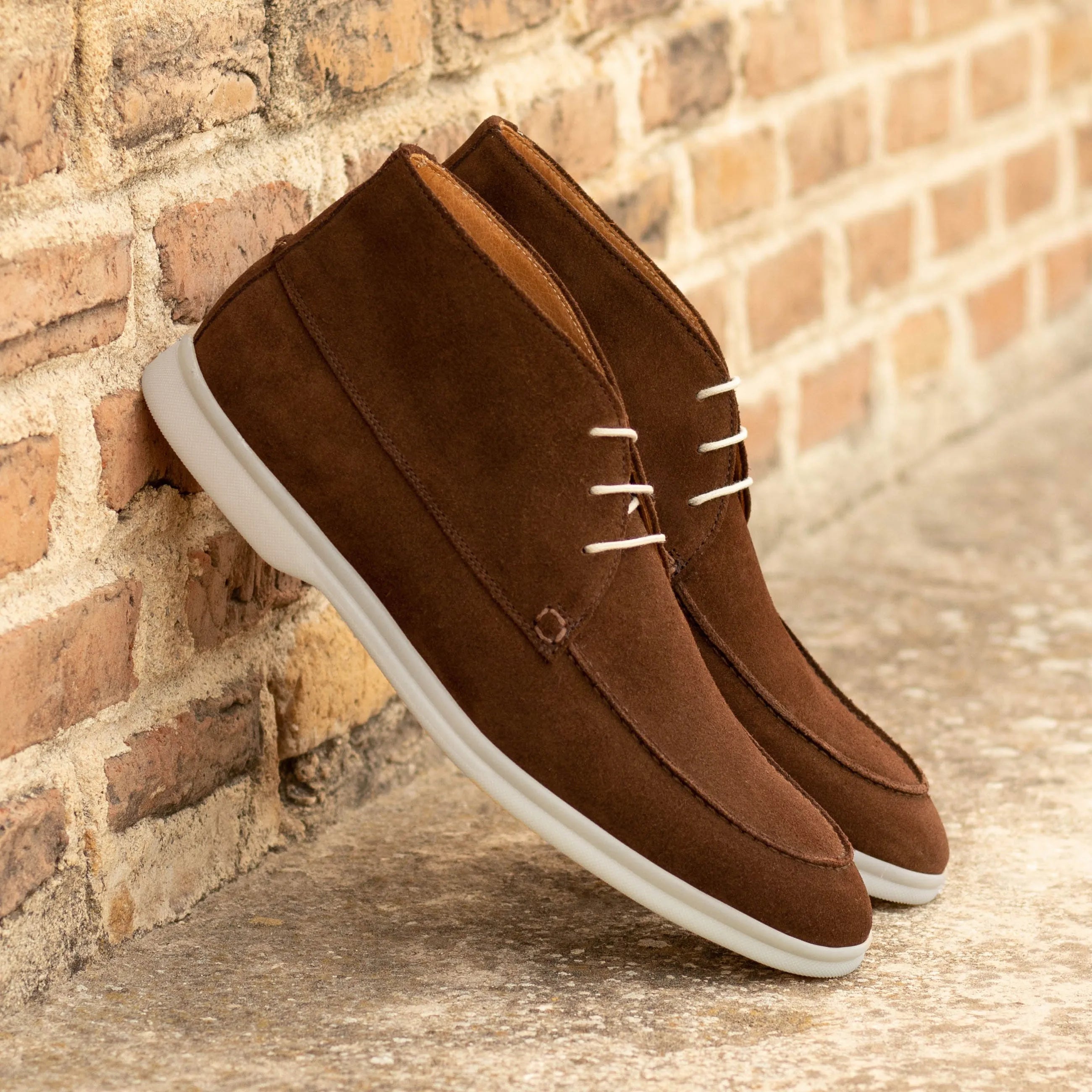 Java Moc Flex Laced Boots II in brown suede chukka style