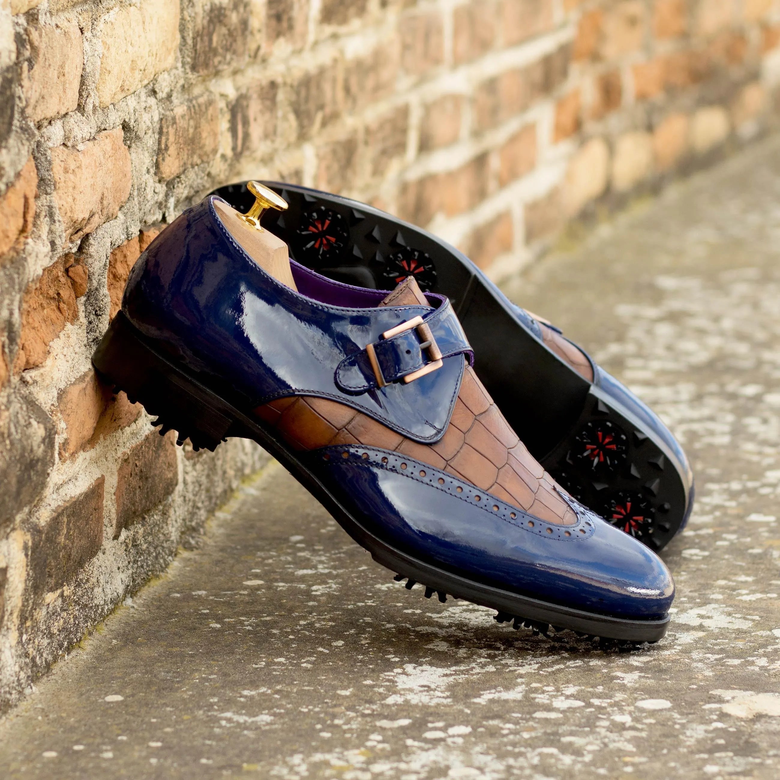 Lambo Single Monk Golf Shoes II in patent leather and crocodile, back view