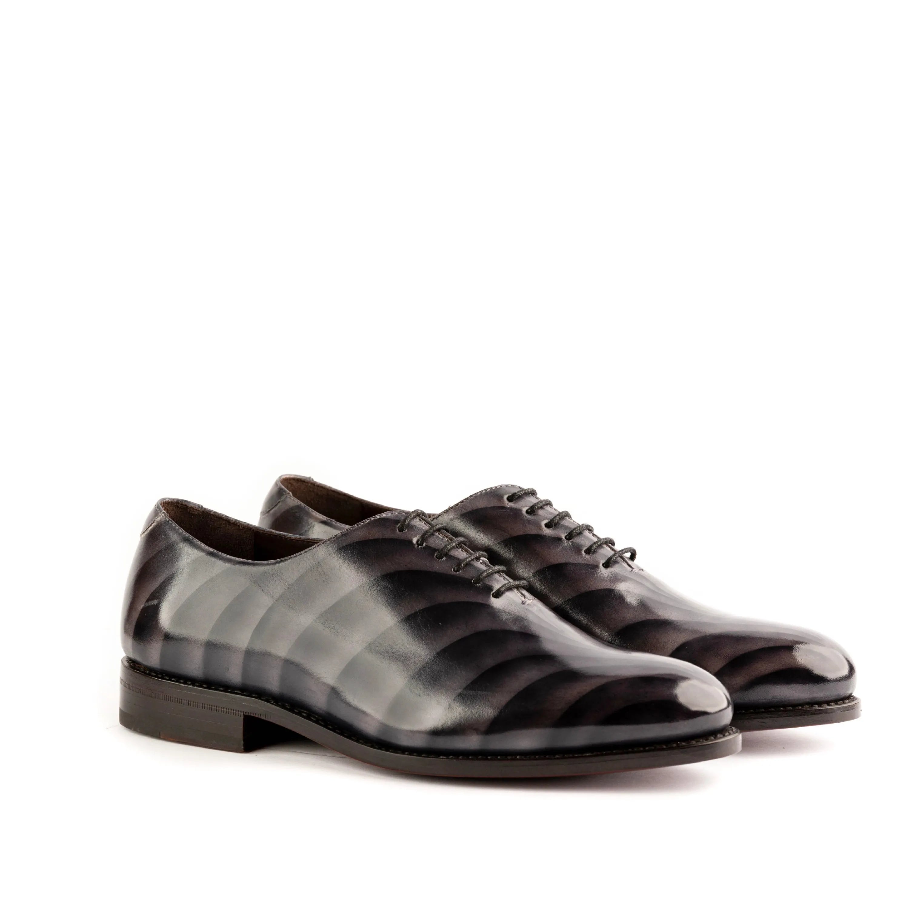 Leonidas Patina Wholecut II striped black leather dress shoes