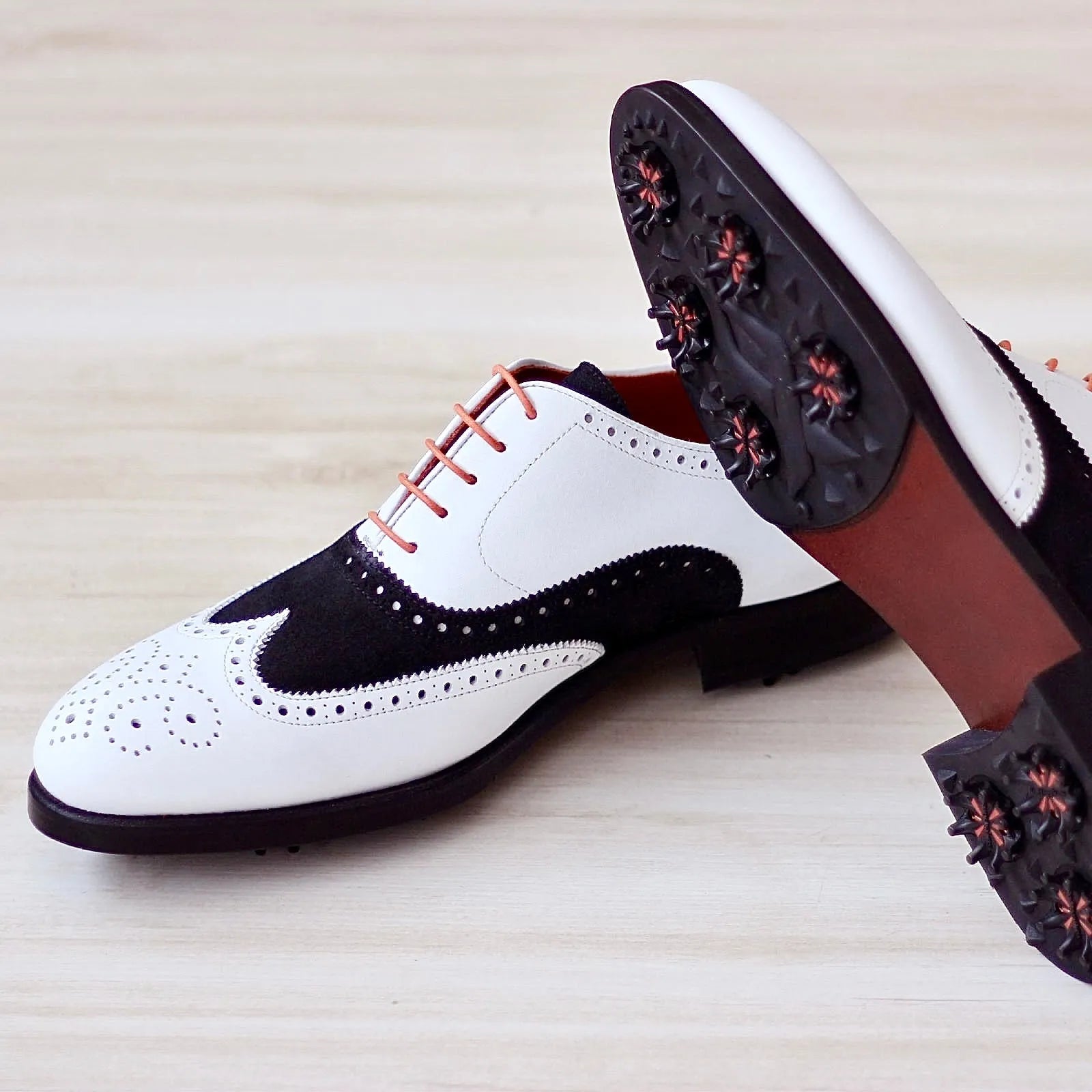 Louize Full Brogue two-tone golf shoes with spikes