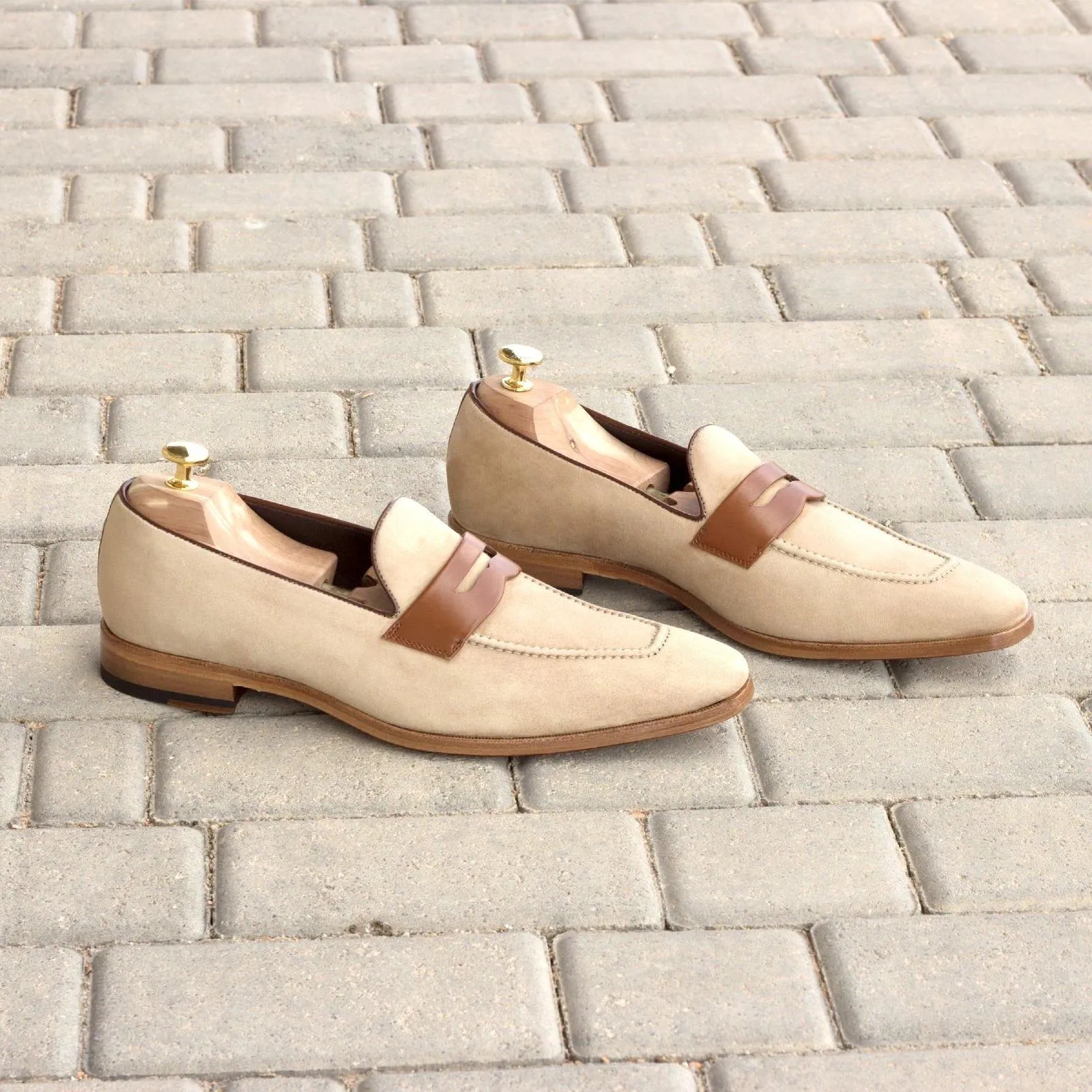 Madi loafers II in beige suede penny style for men
