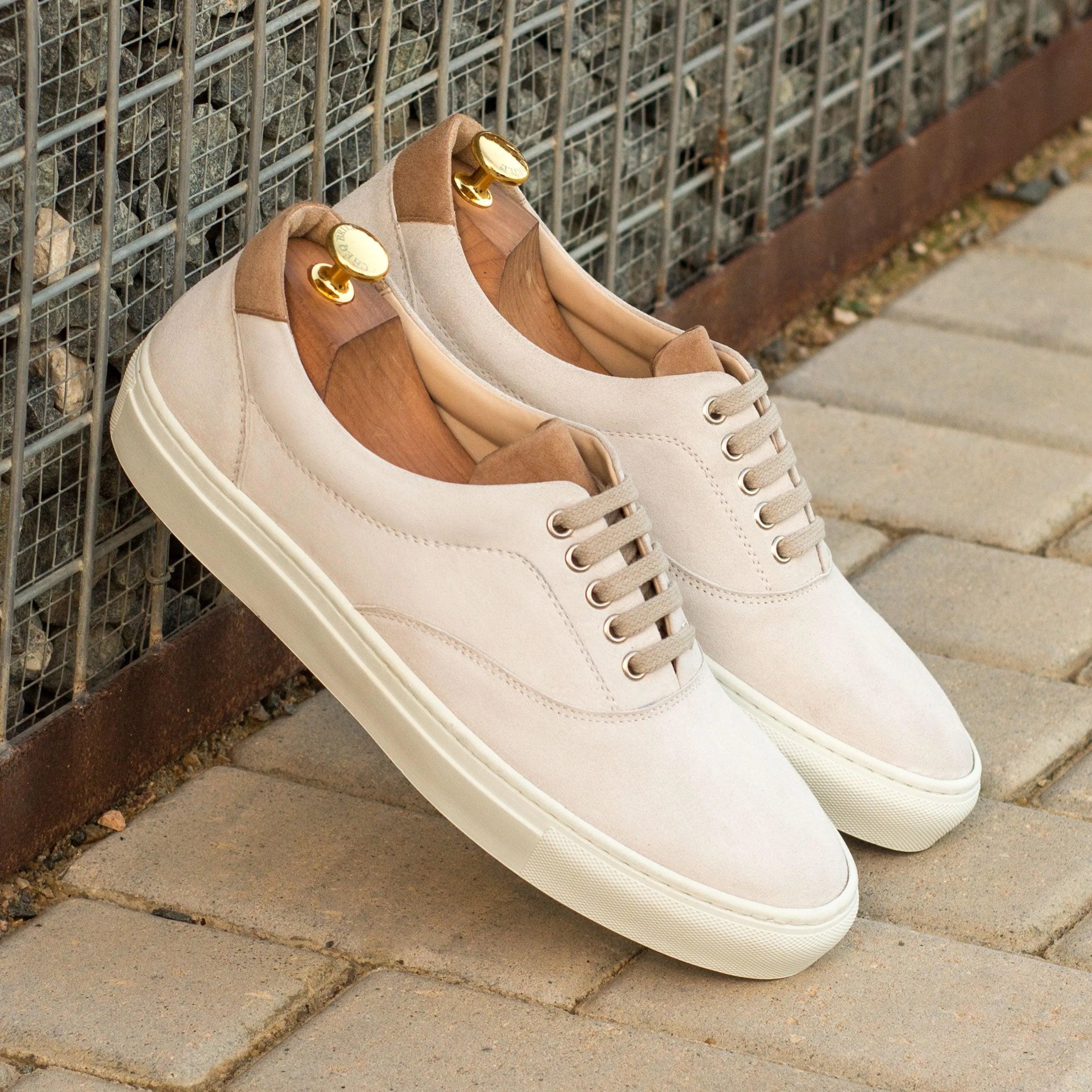 Pair of white leather Miday Top Sider Sneaker cupsole trainer