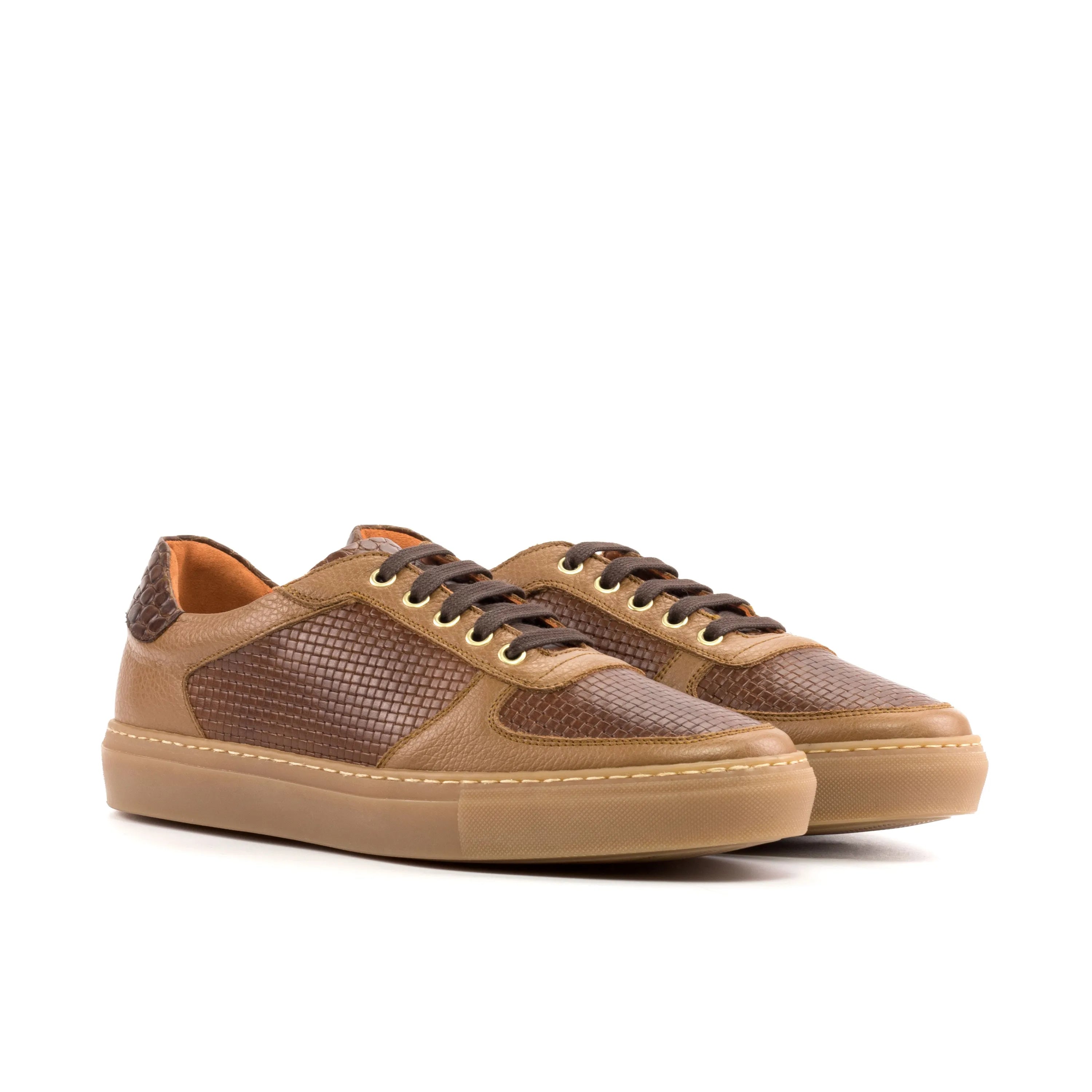 Nomad Low med brown calf leather sneakers back view