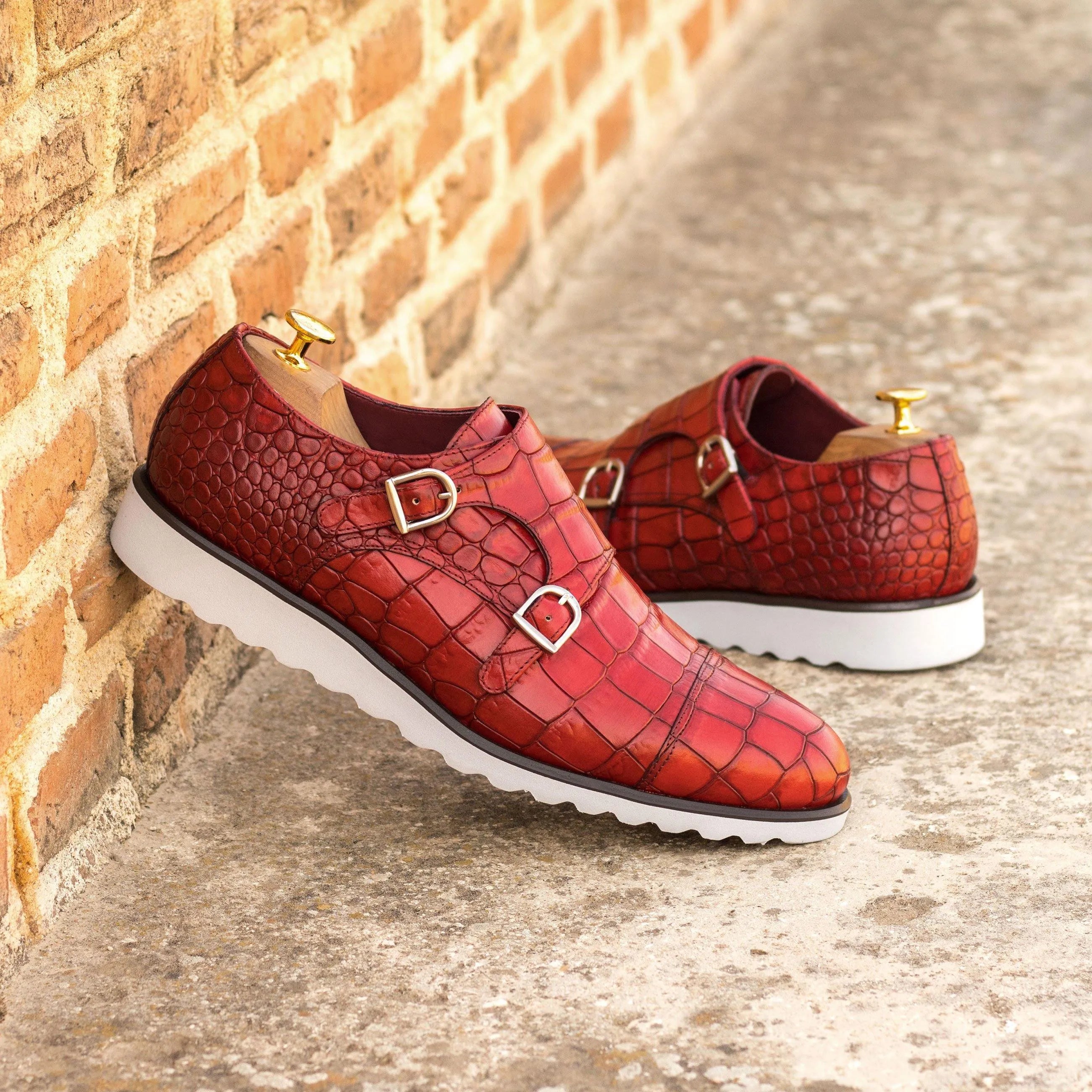 Red crocodile-patterned Poaulo double monk shoes, back view