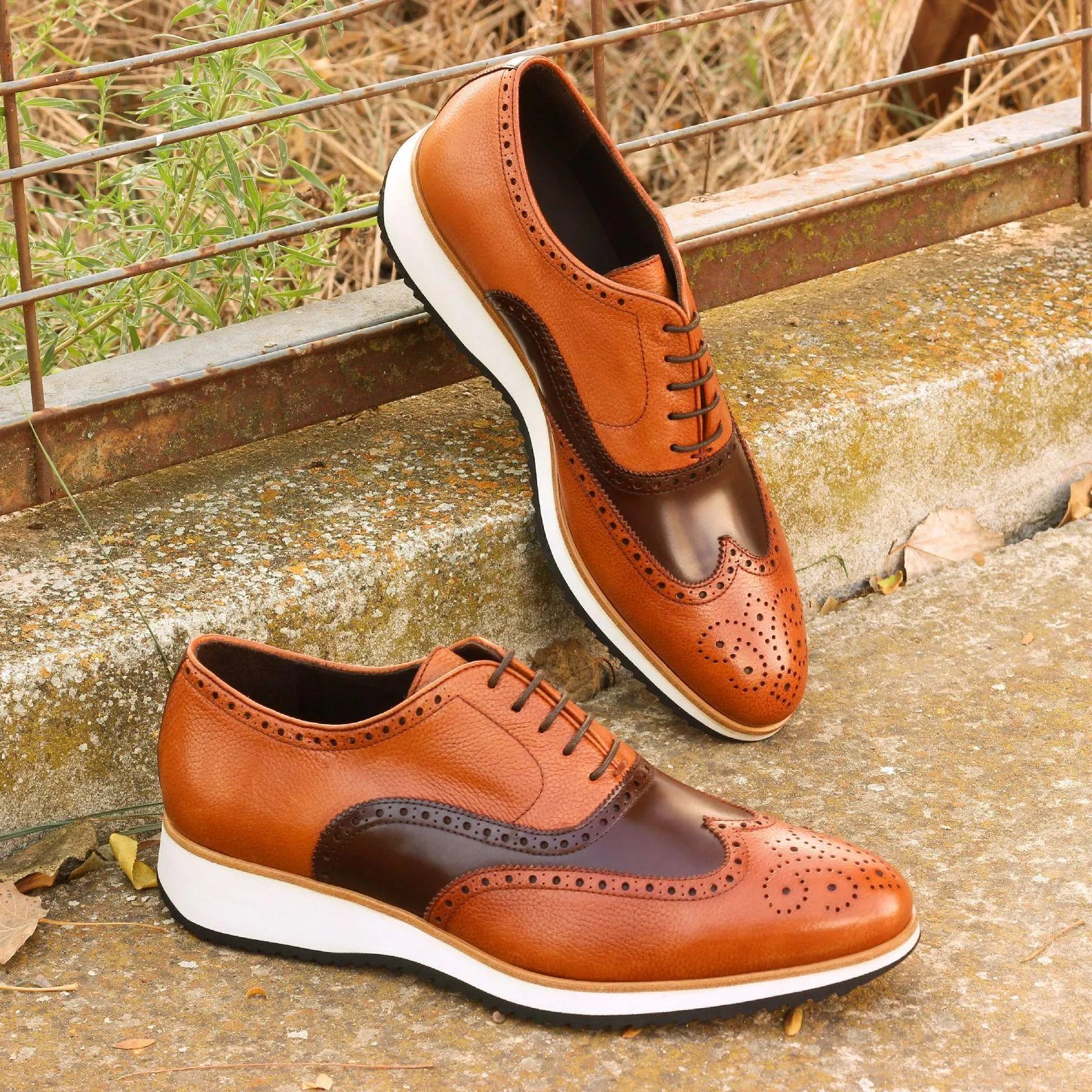 Two-tone brown leather Soho full brogue shoes for men