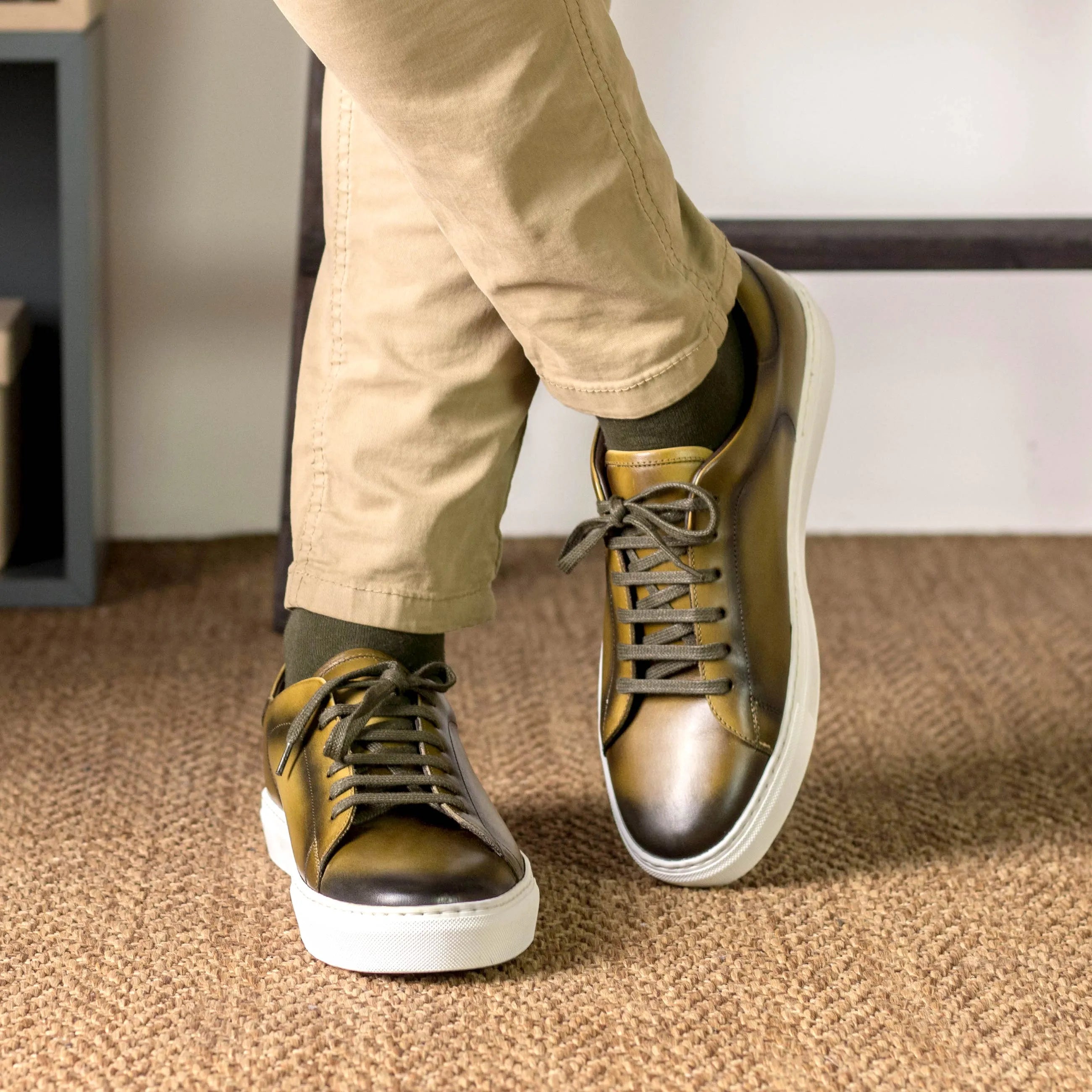 Olive-green leather T1 trainer sneaker with cupsole