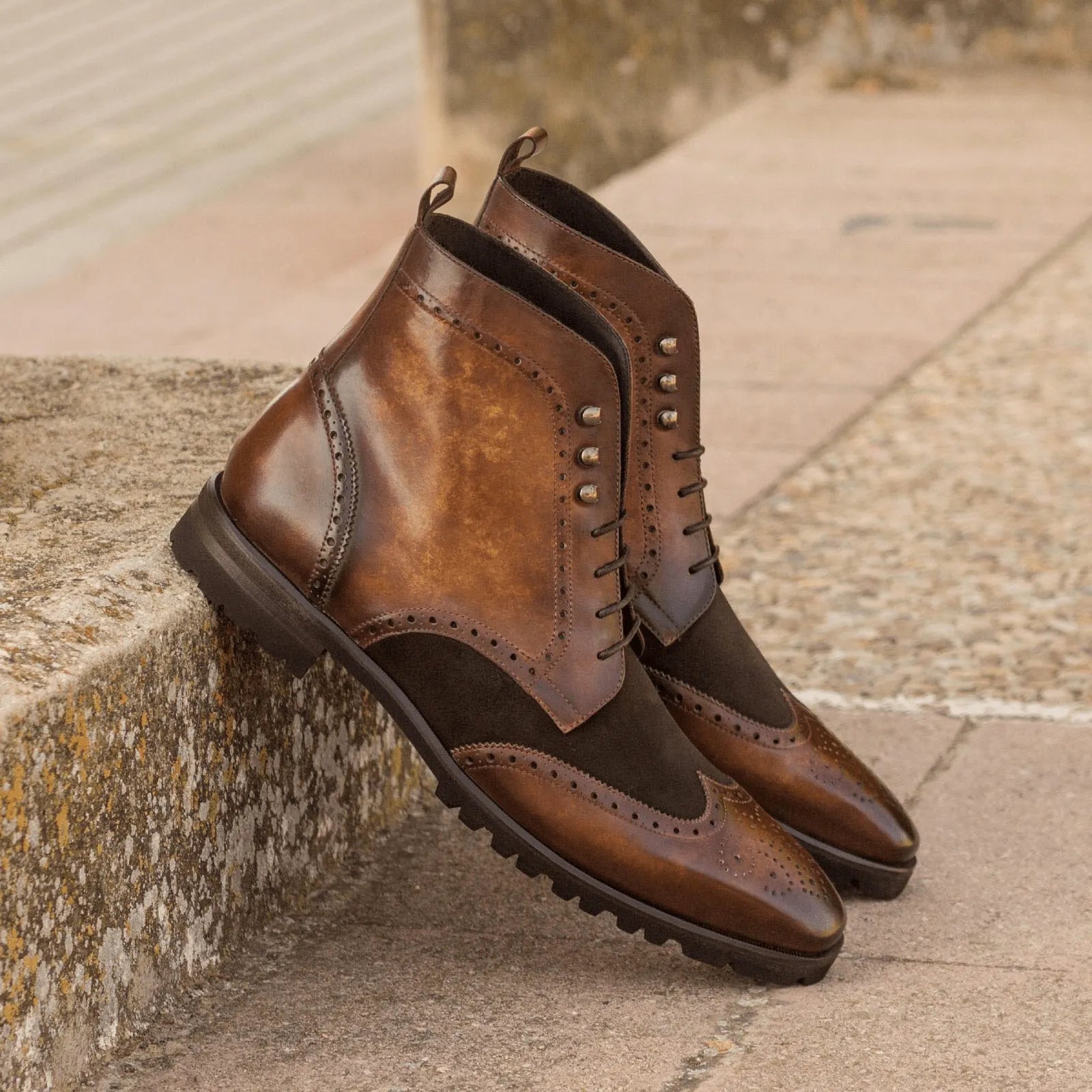 Theron military brogue boots in brown leather and suede lace-up design